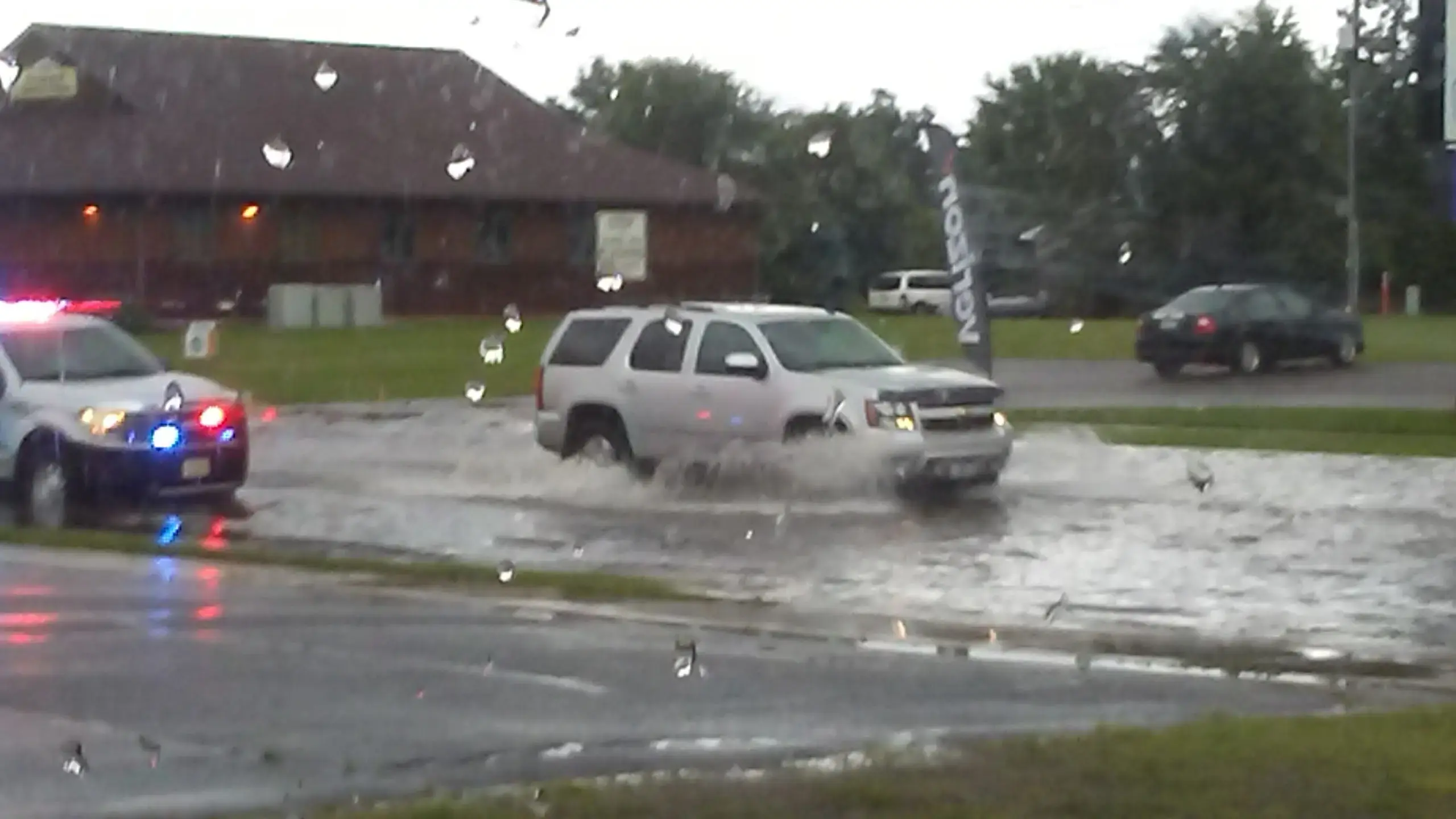 Sudsy's Laundromat - Image 3