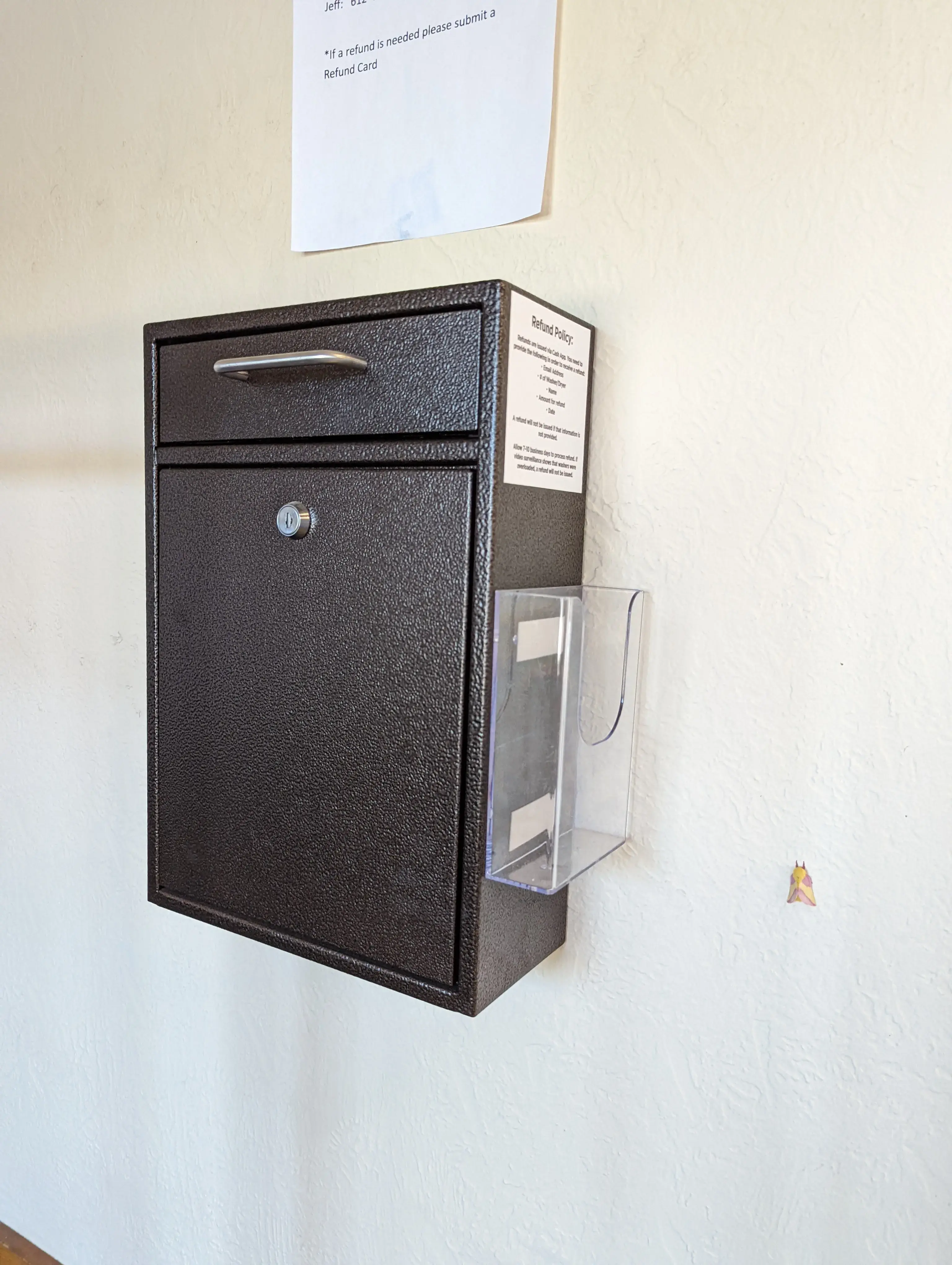 Sudsy's Laundromat - Image 1