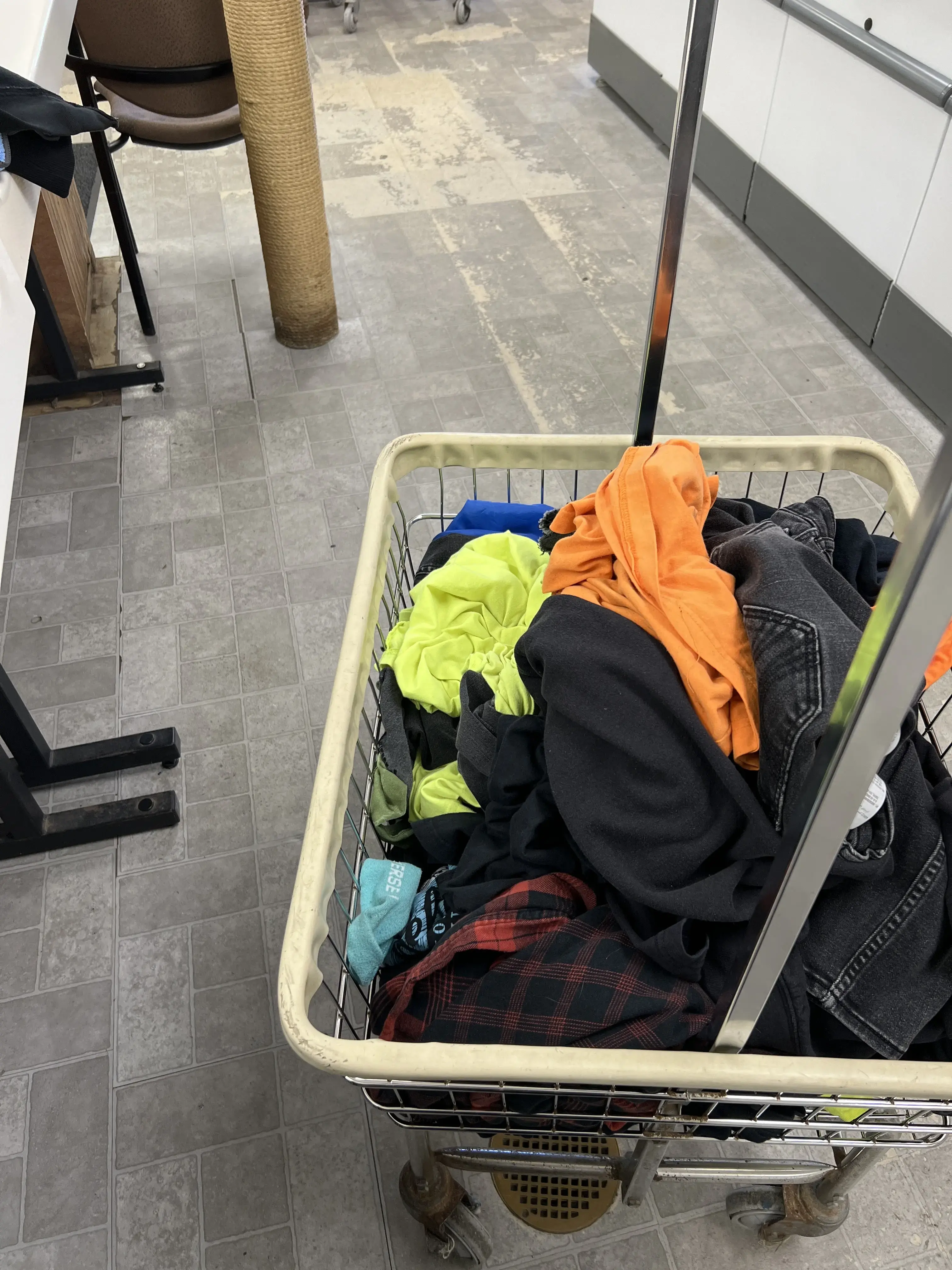 Sudz City Laundry thumbnail 16