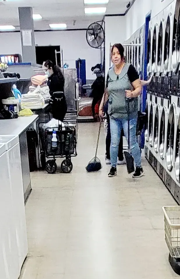 Sudz Coin Laundry - Image 5