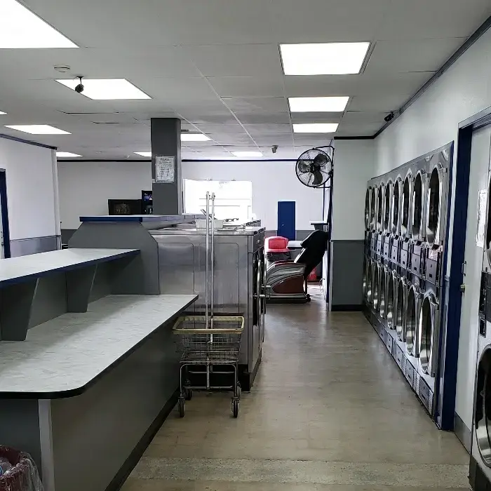 Sudz Coin Laundry - Image 11
