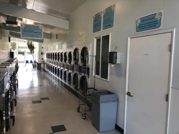 Sudz Coin Laundry - Image 10