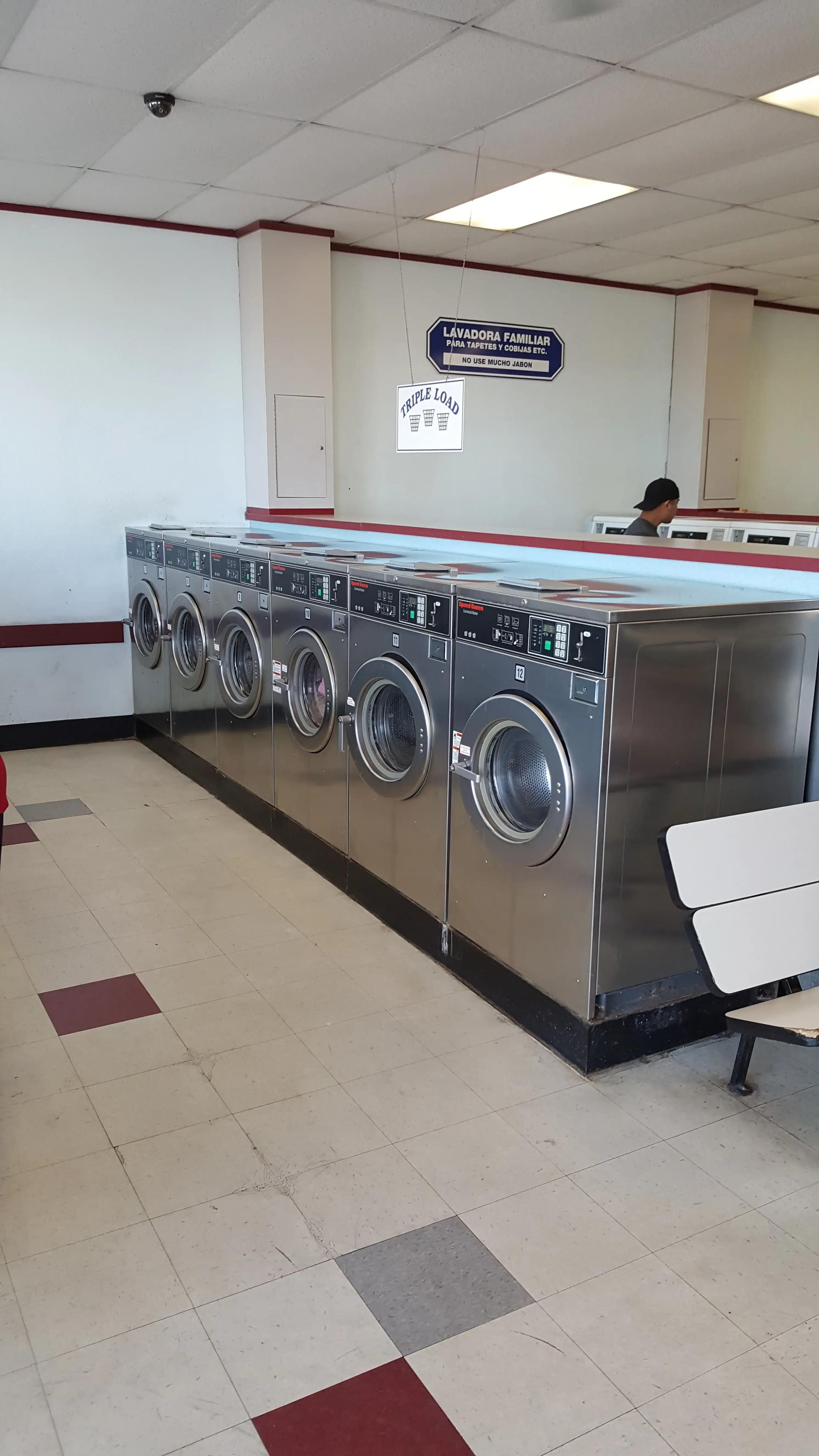 Sudz Laundromat thumbnail 16