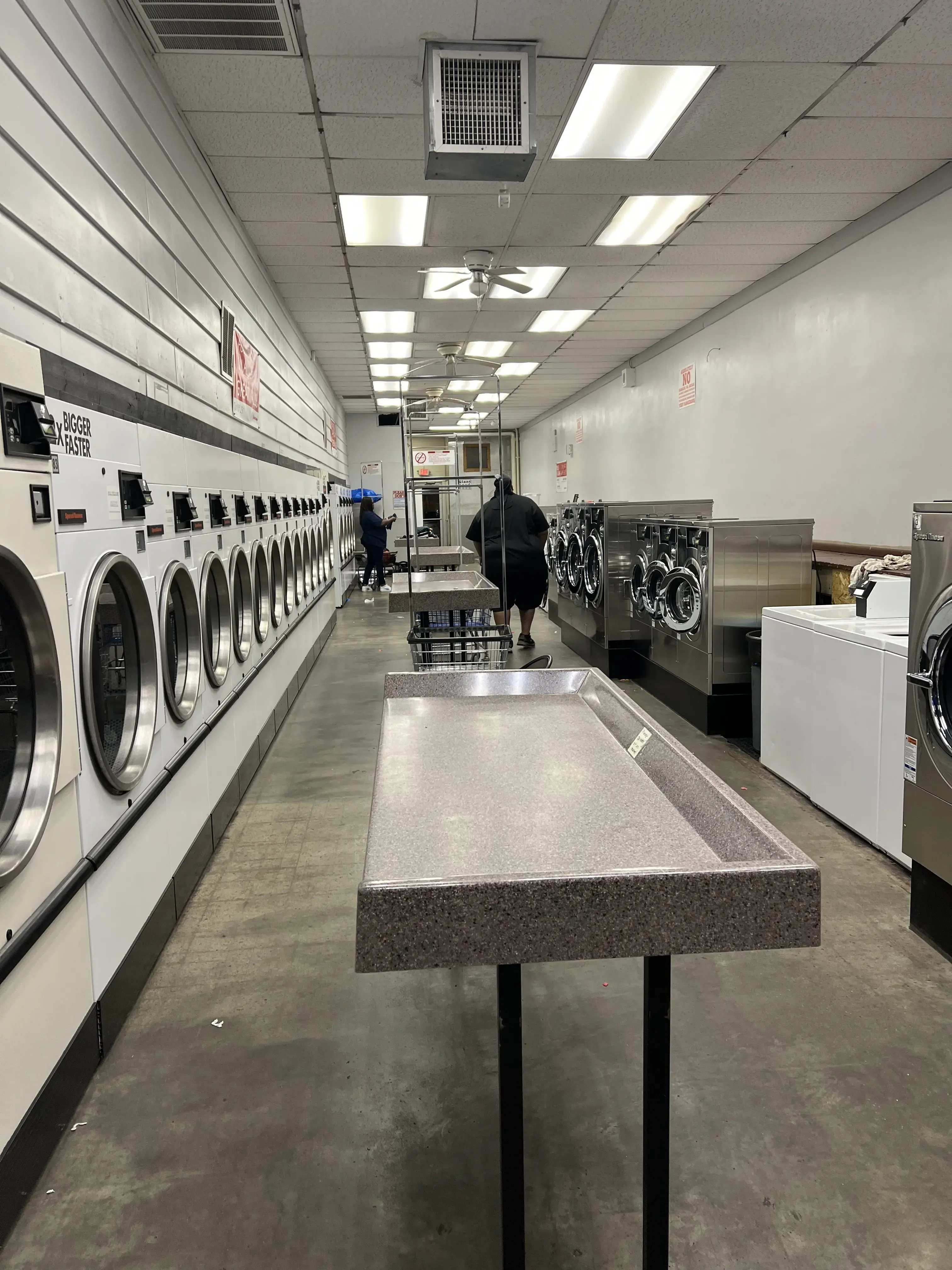 SUDZ WASH Laundromat- Granite City thumbnail 2