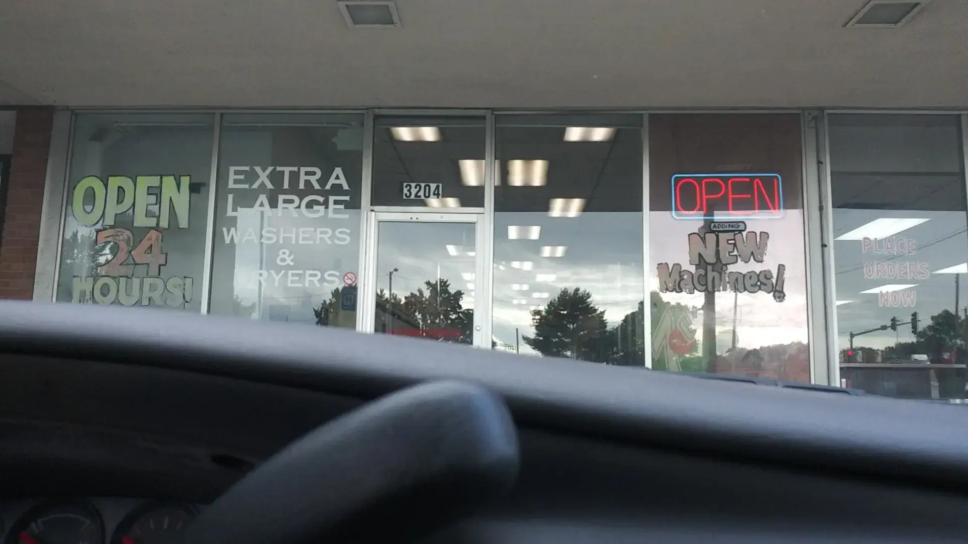 SUDZ WASH Laundromat- Granite City thumbnail 11