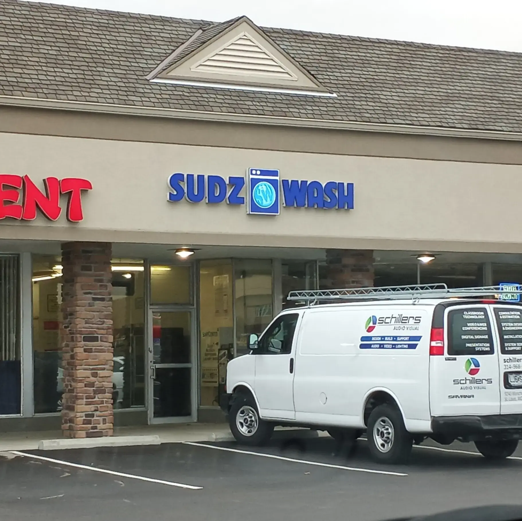 Sudz Wash Laundromat-Edwardsville thumbnail 8