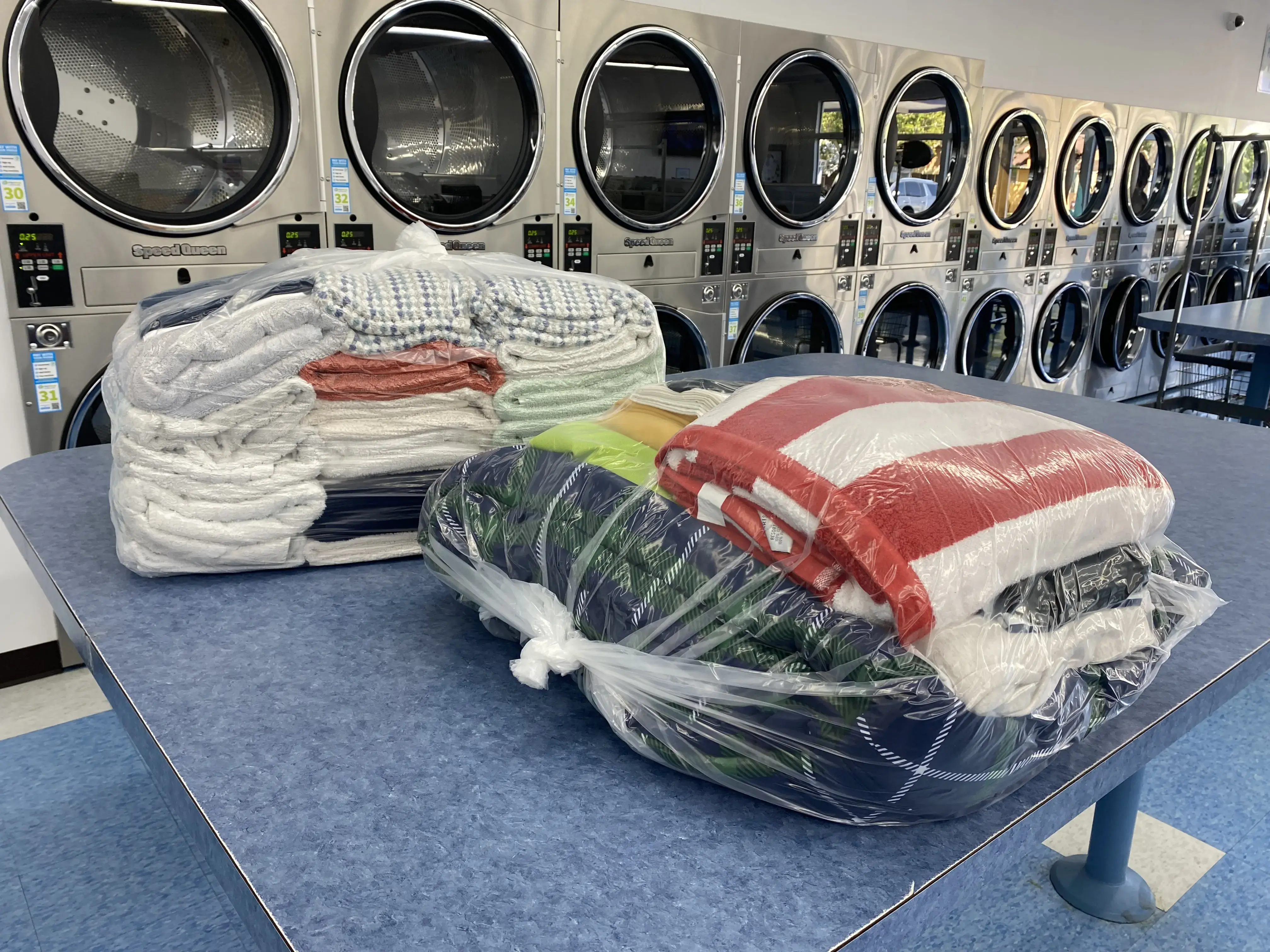 Sudz Yer Dudz Laundromat thumbnail 13