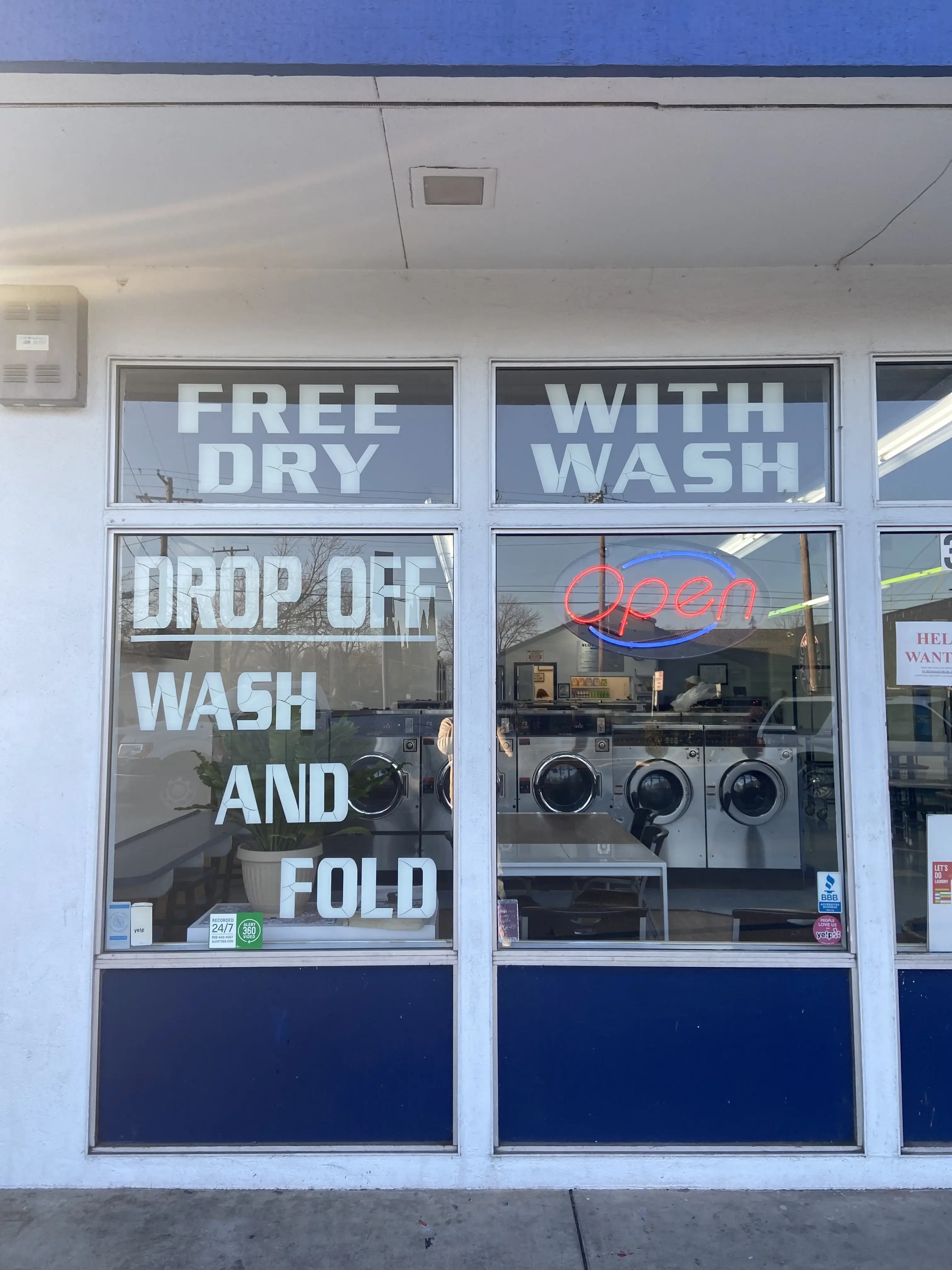 Sudz Yer Dudz Laundromat - Image 7