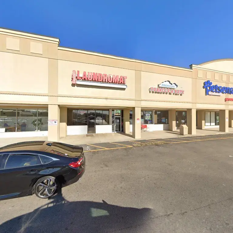 Sudzies Laundromat and Alterations thumbnail 15