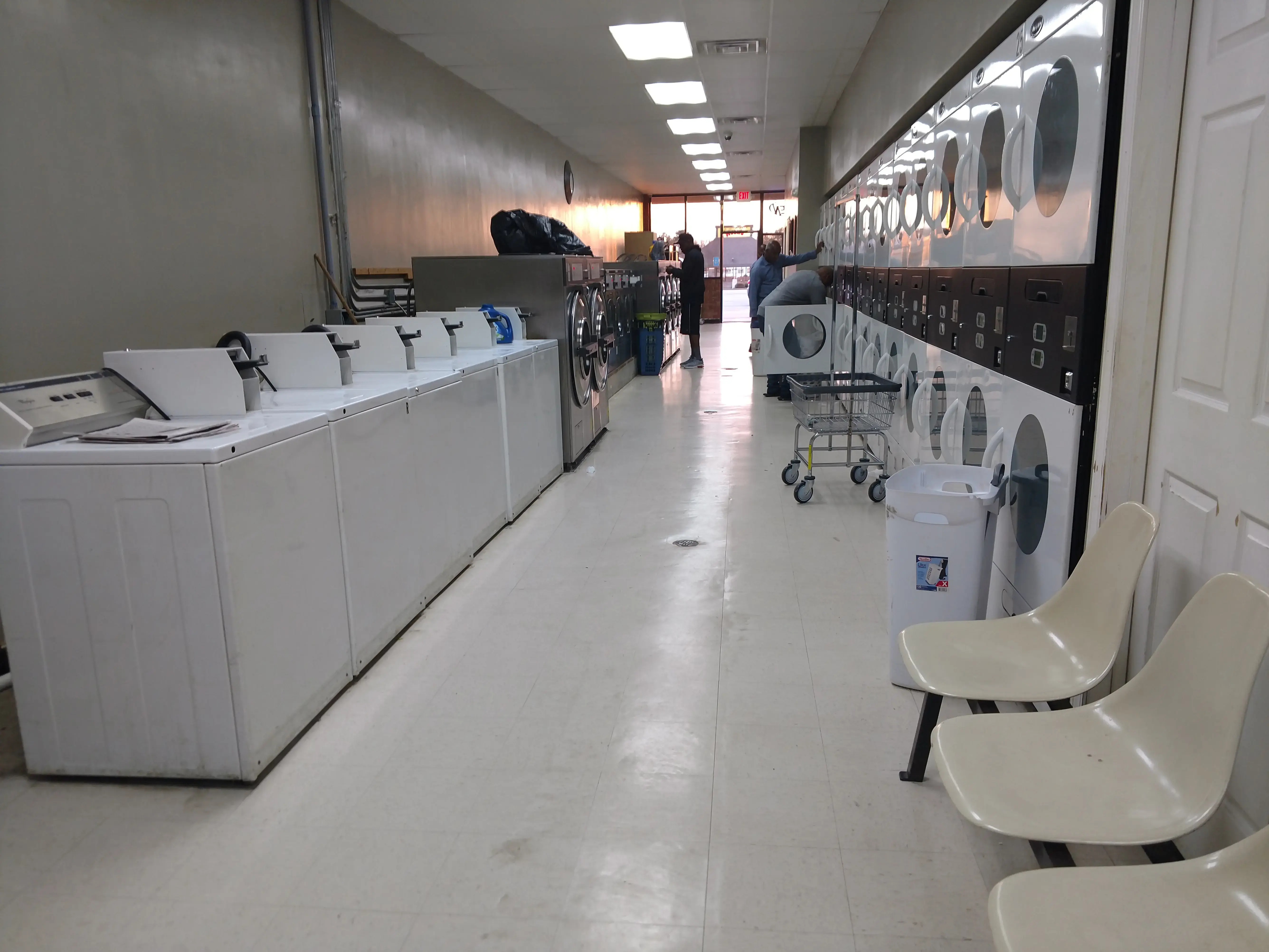 Sudzies Laundromat and Alterations thumbnail 5