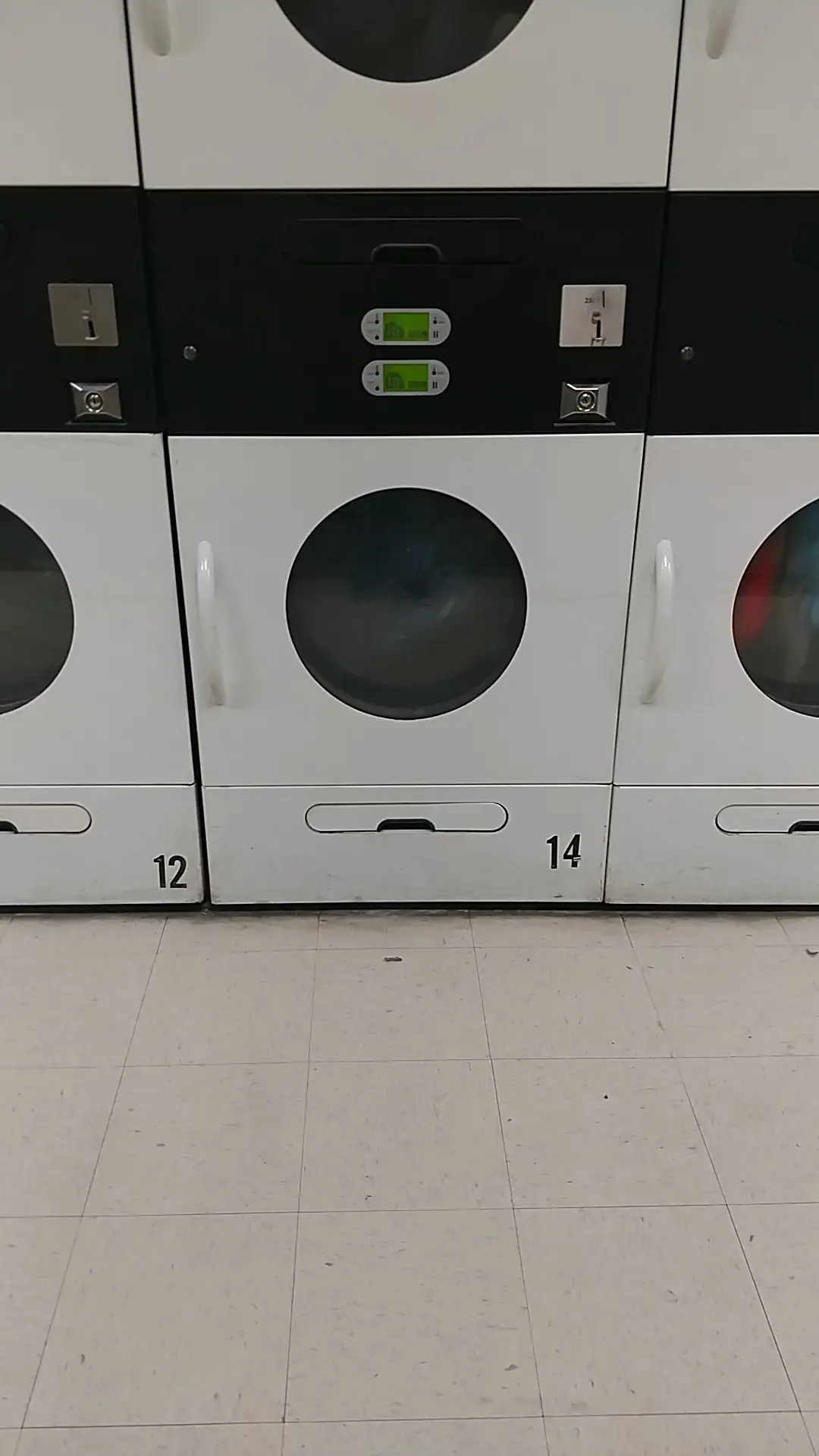 Sudzies Laundromat and Alterations thumbnail 7