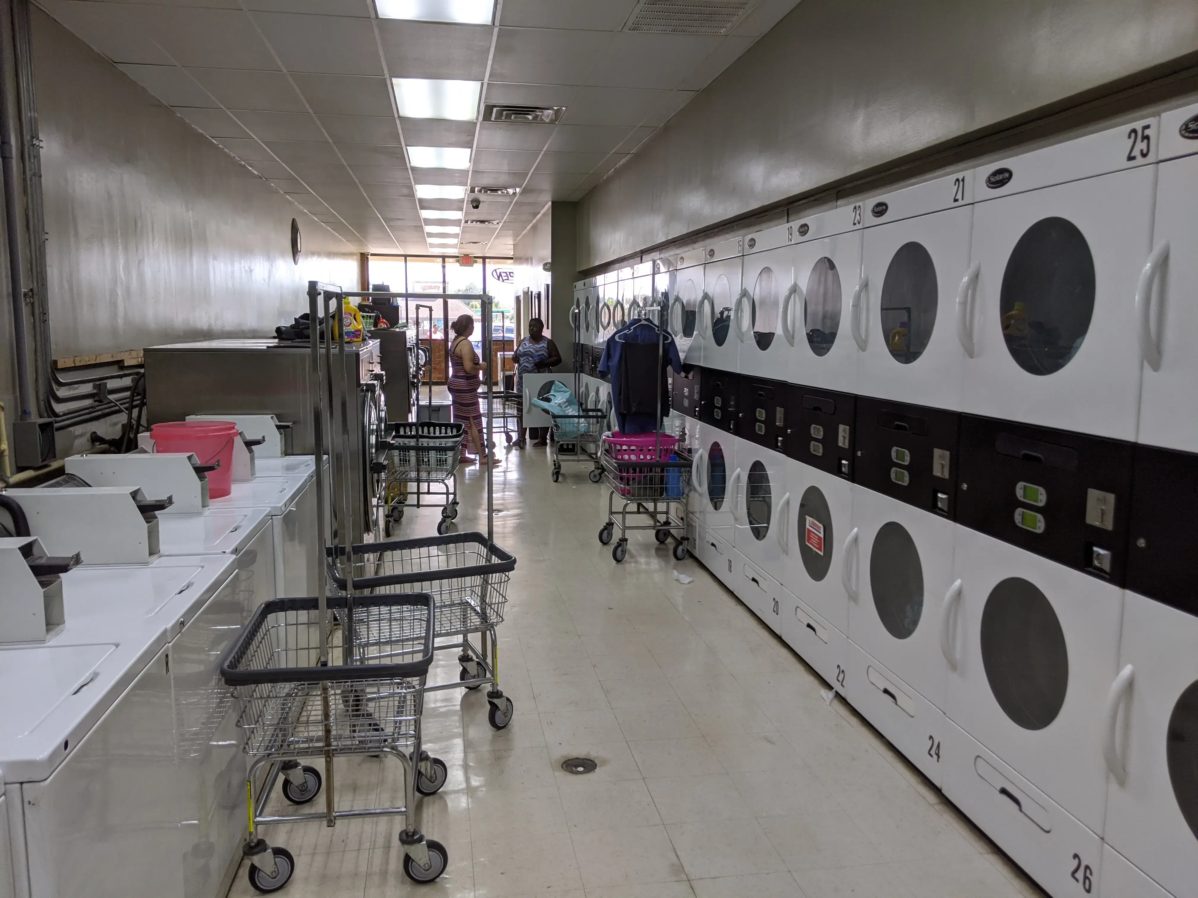 Sudzies Laundromat and Alterations thumbnail 8