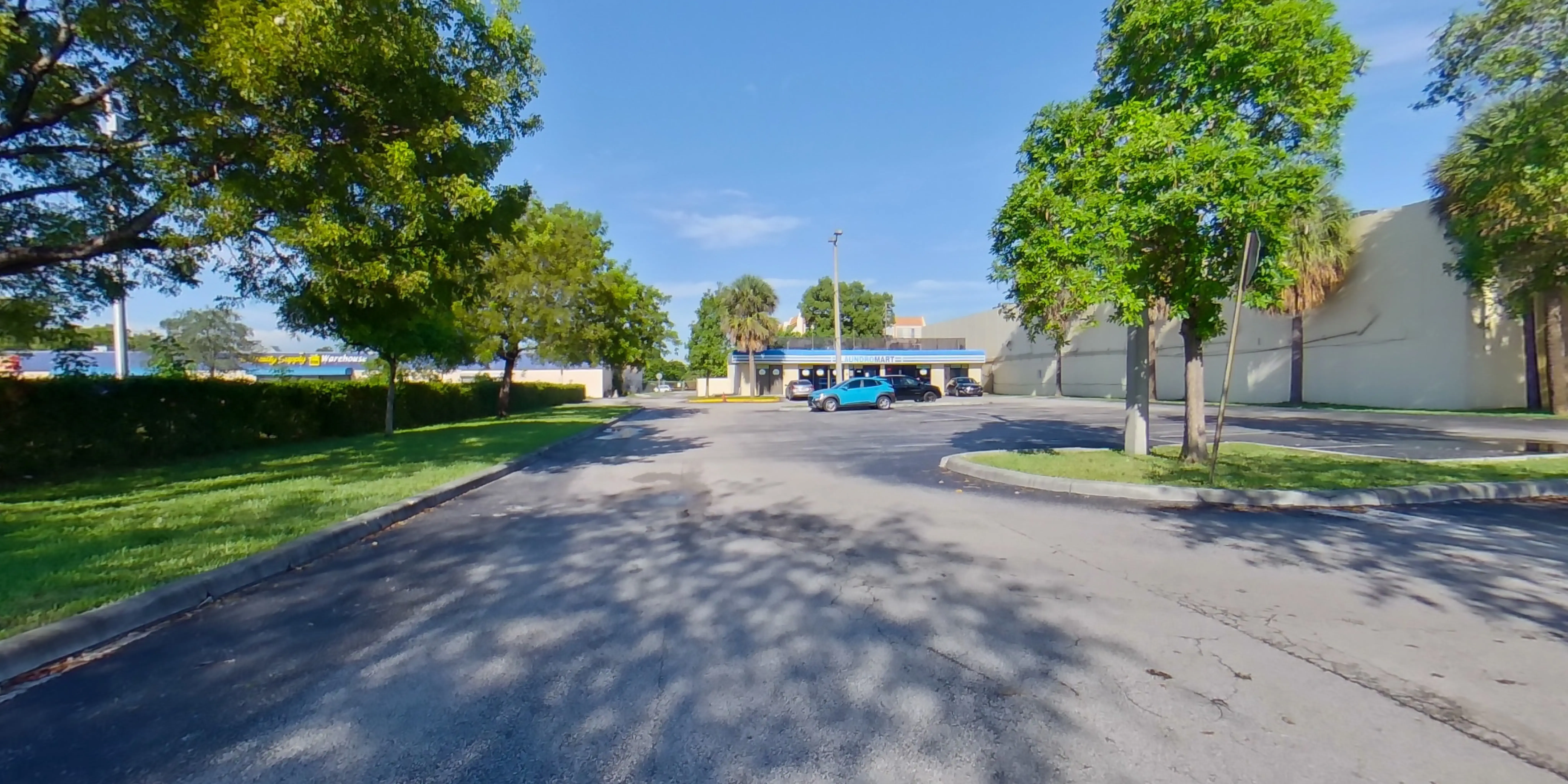 Sudzies Laundromat of Lauderhill - Image 12