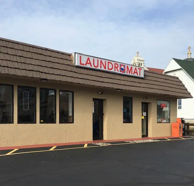 Sudzy's Laundromat - Image 5