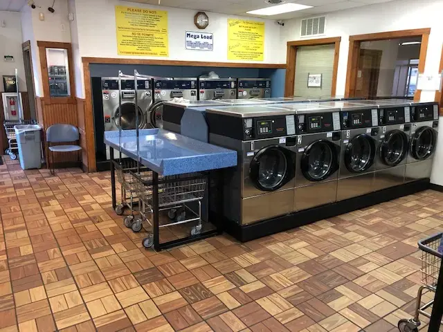 Sudzy's Laundromat thumbnail 2