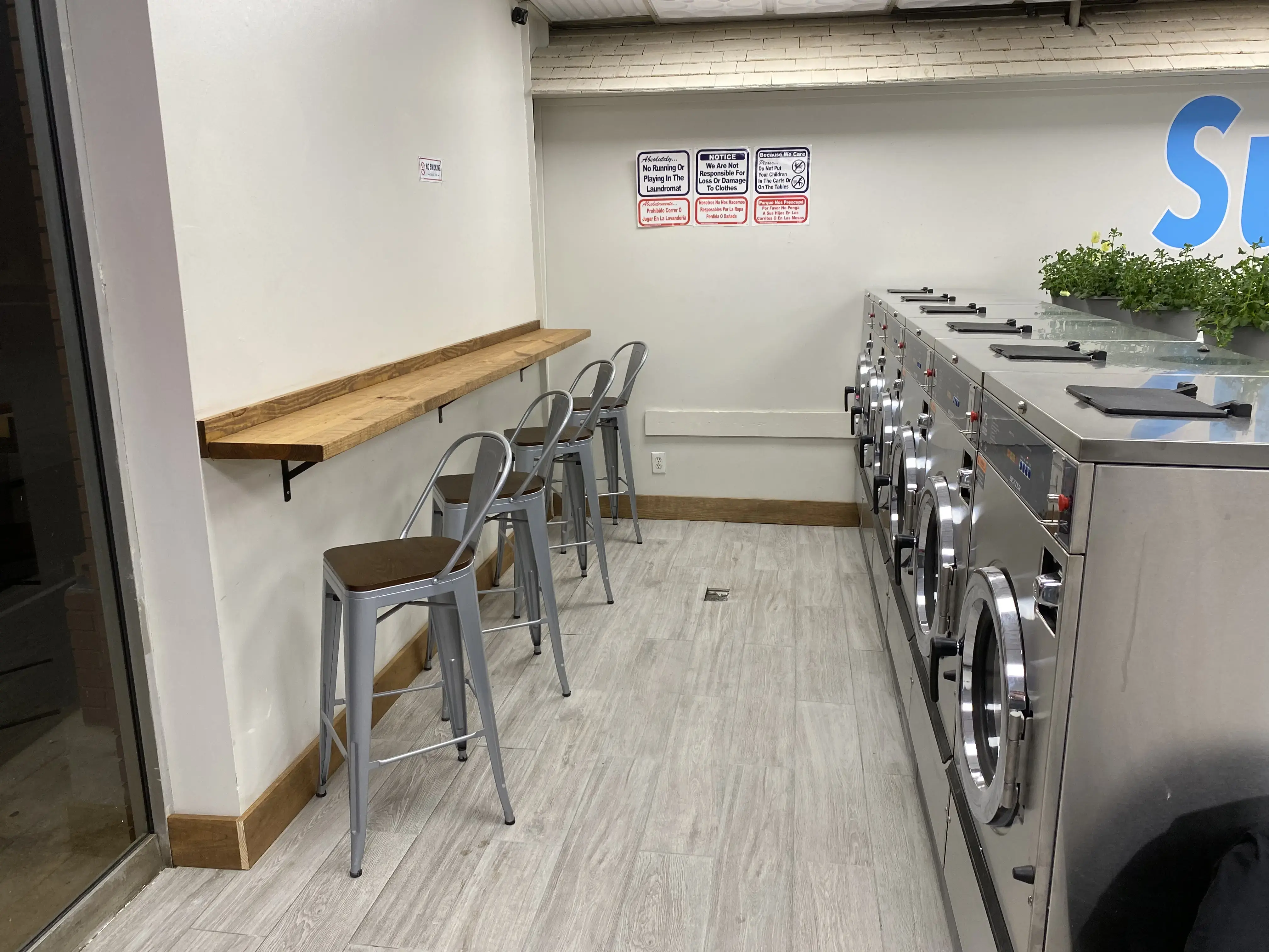 Sudzz Laundromat - Image 3