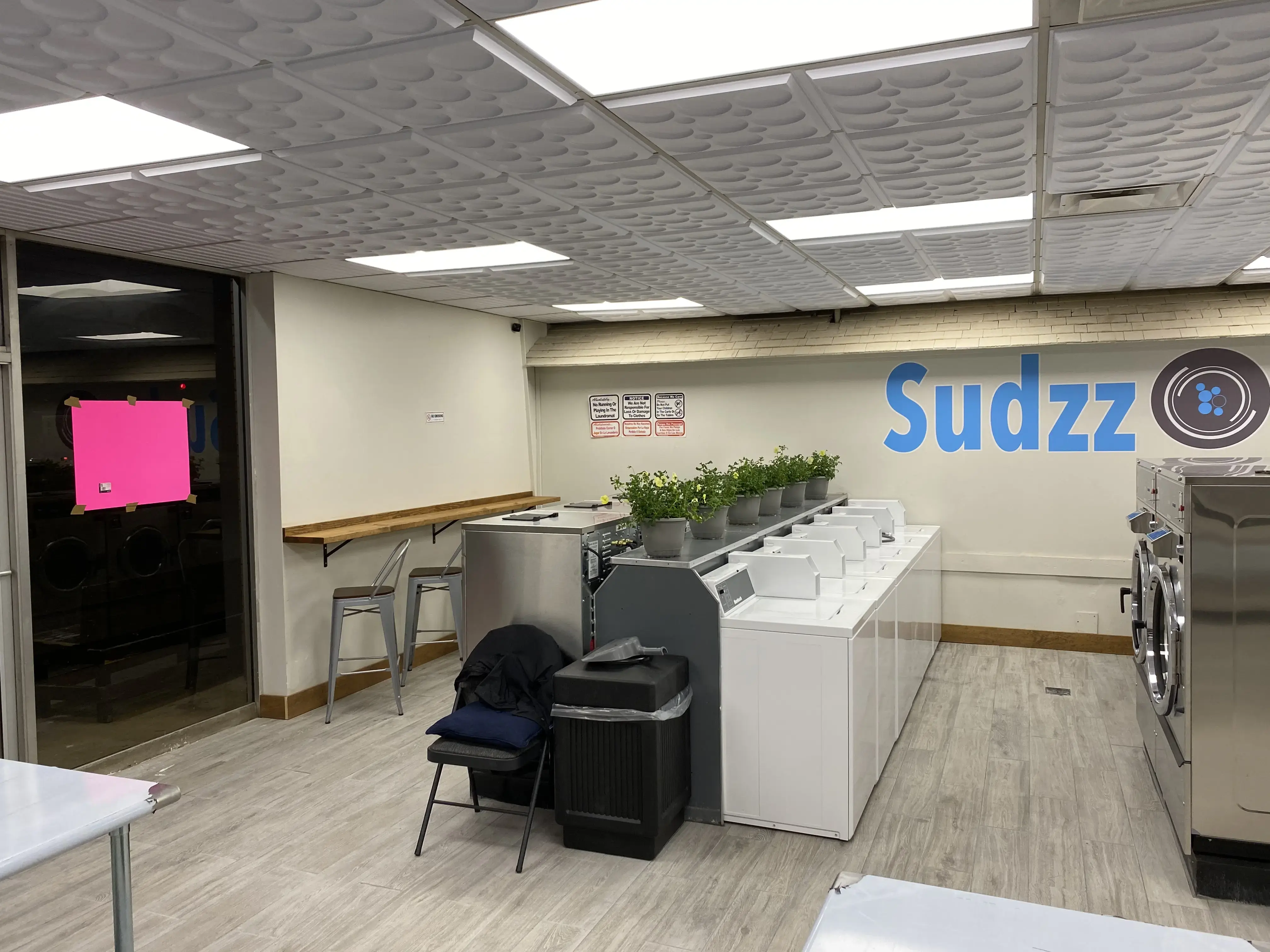 Sudzz Laundromat - Image 4