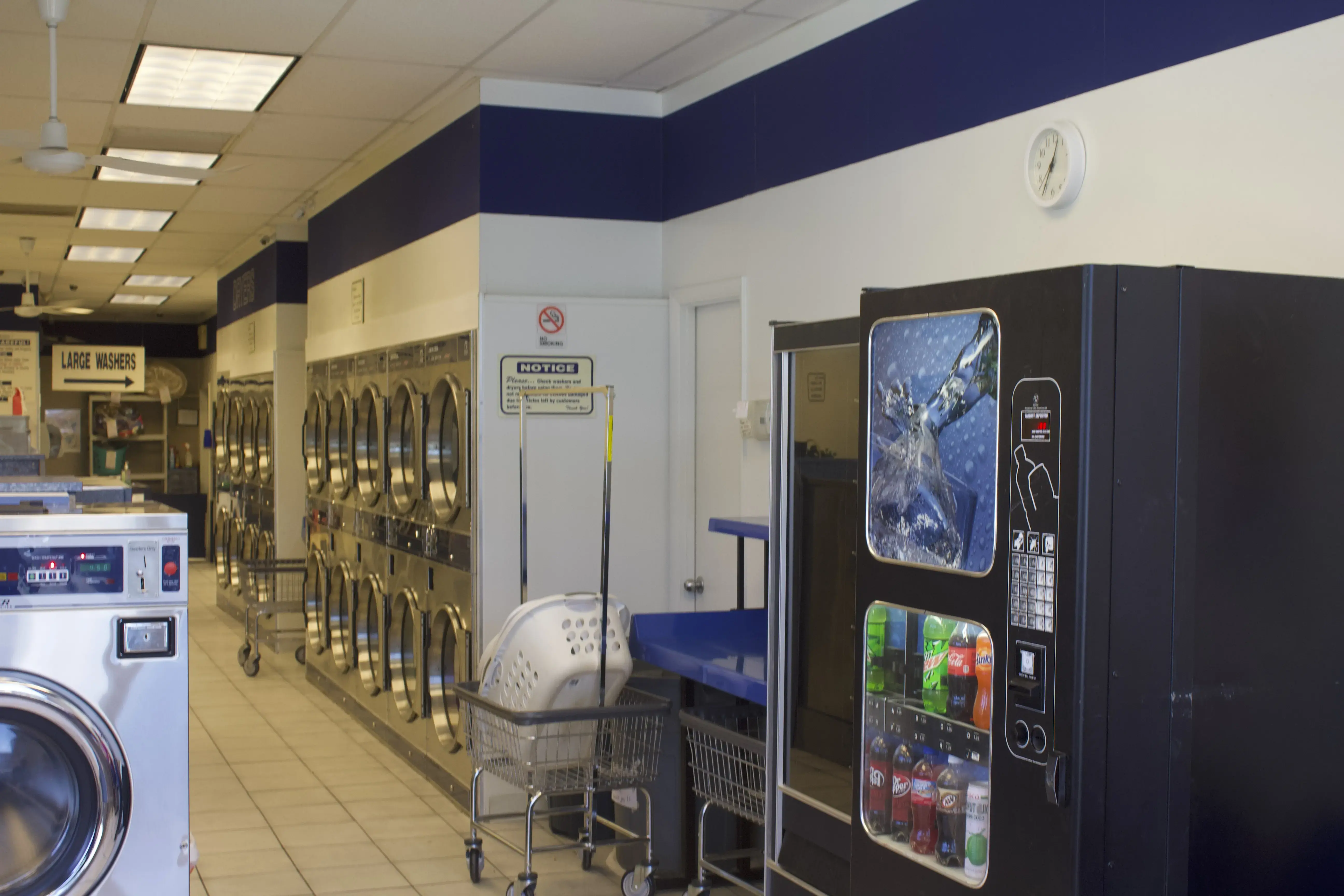 Sue's Laundromat thumbnail 2