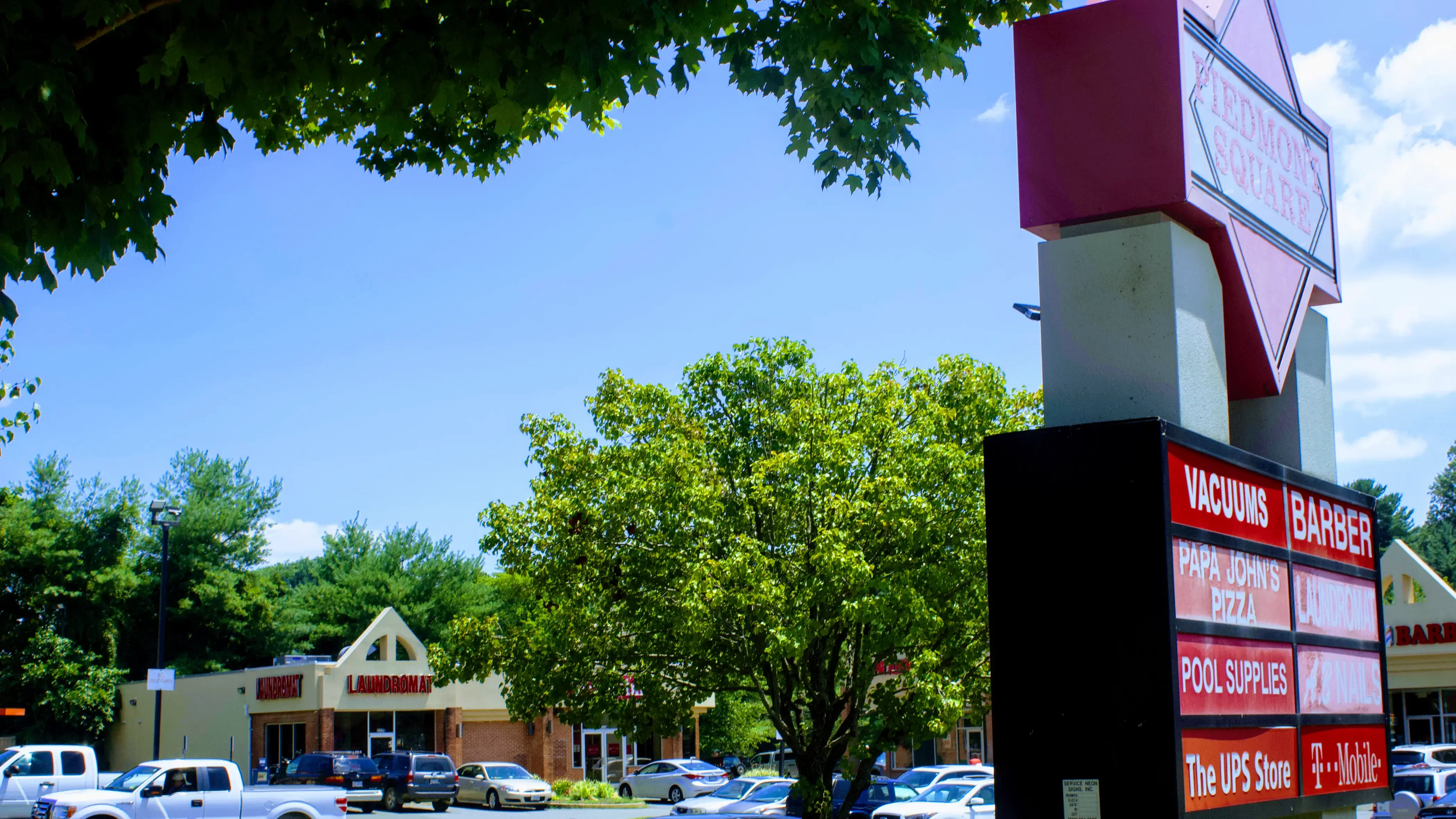 Sue's Laundromat - Image 1