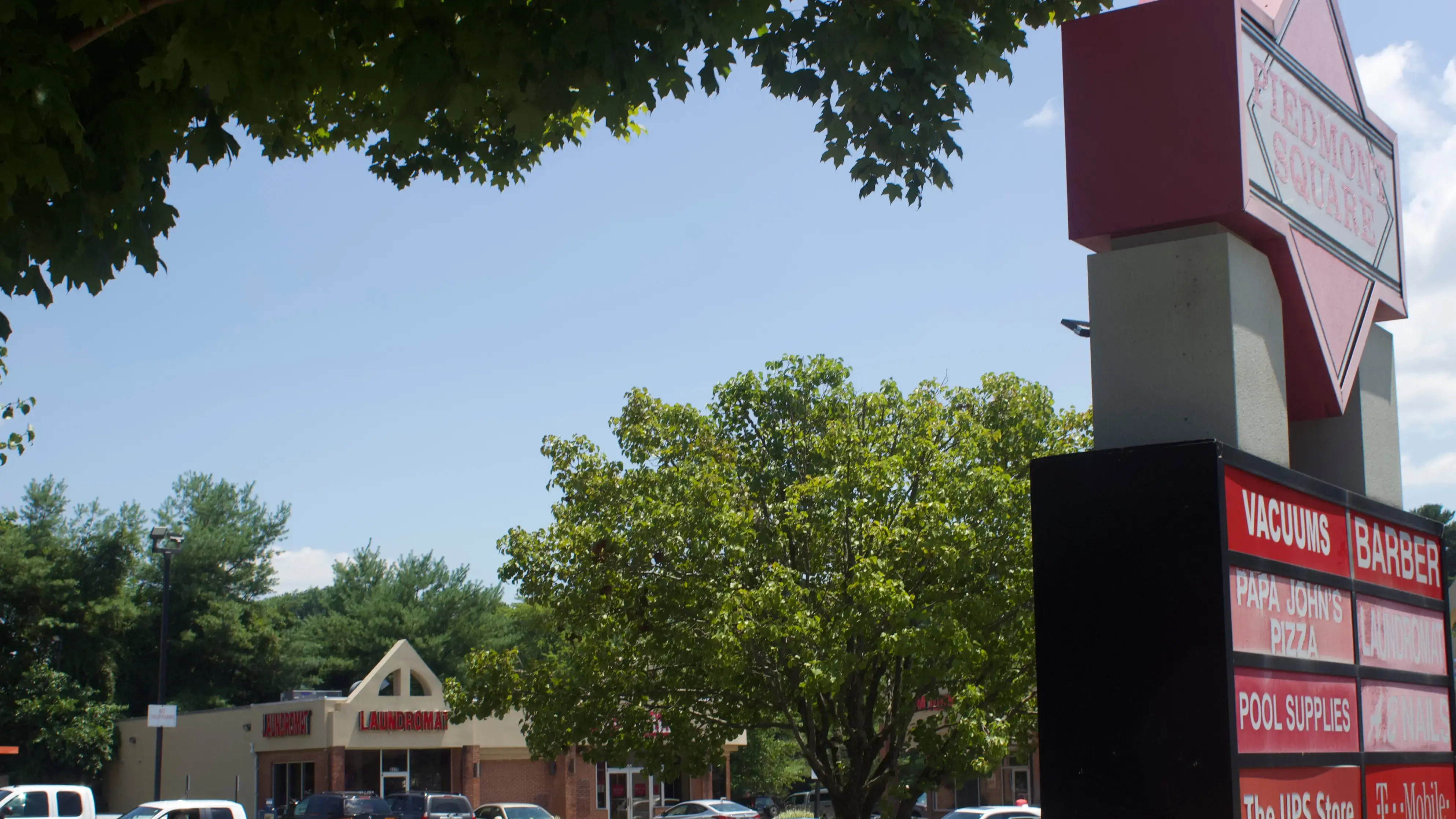 Sue's Laundromat - Image 8
