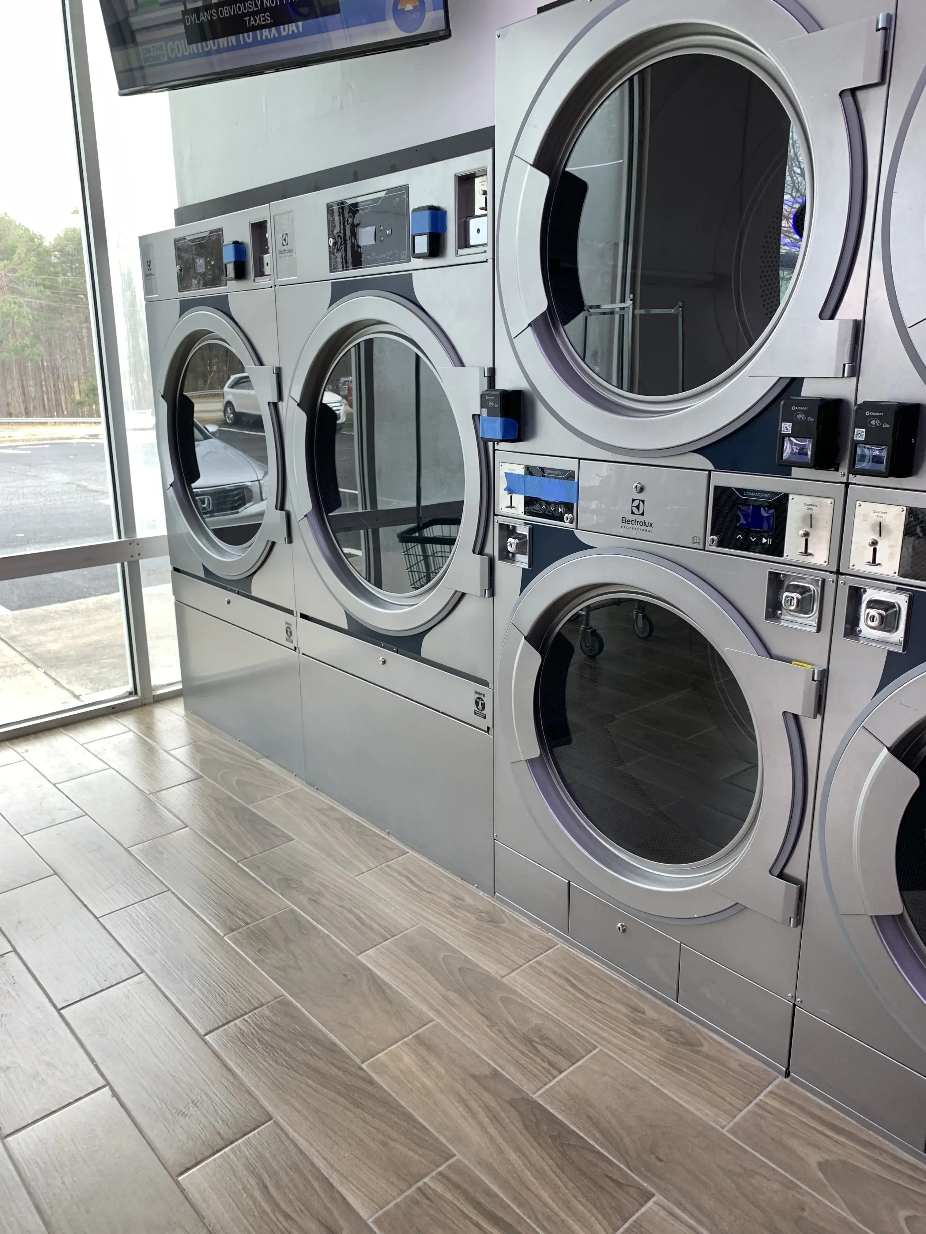 Sugar Hill Coin Laundry - Image 20