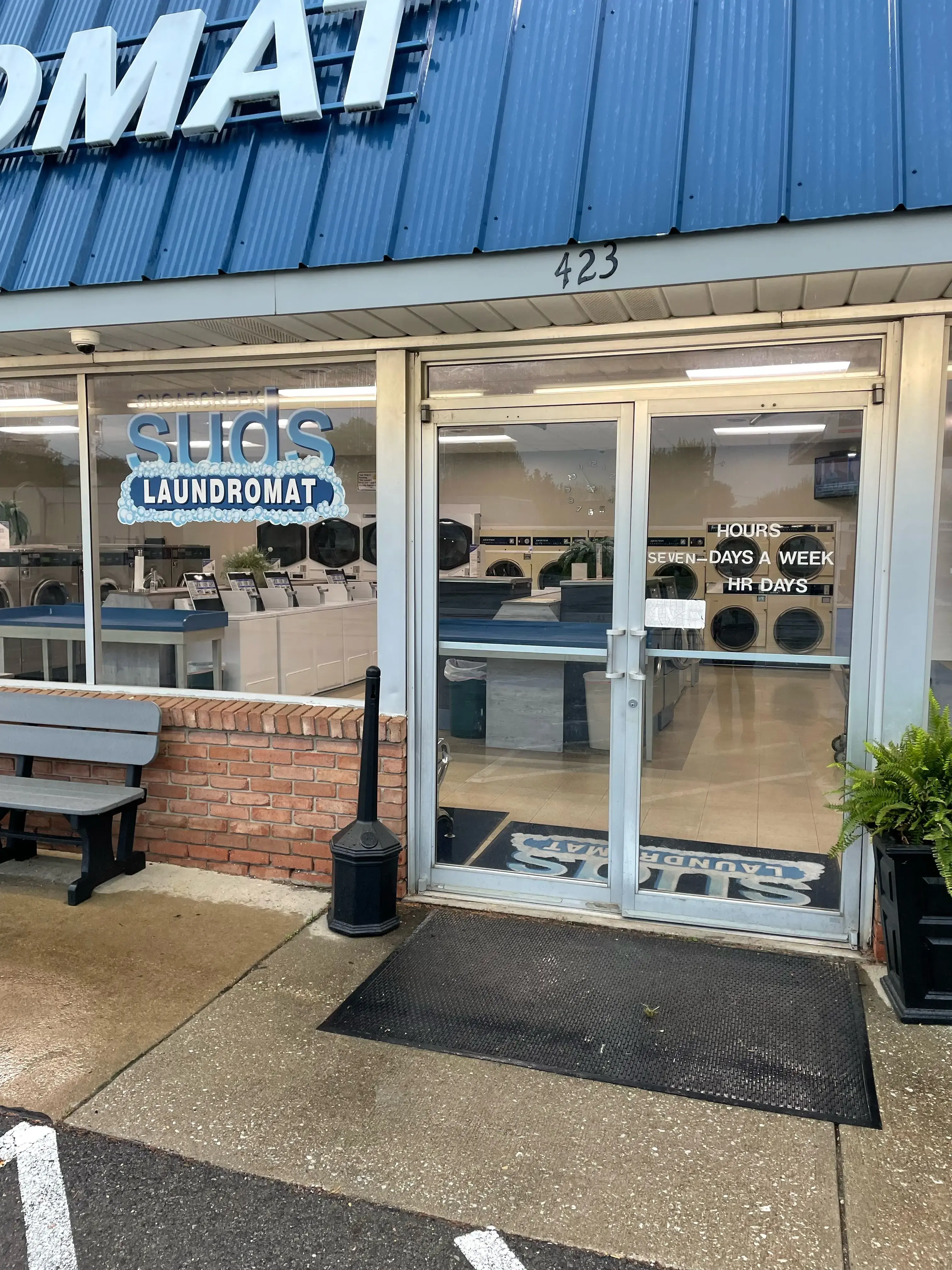 Sugarcreek Suds Laundromat - Image 14