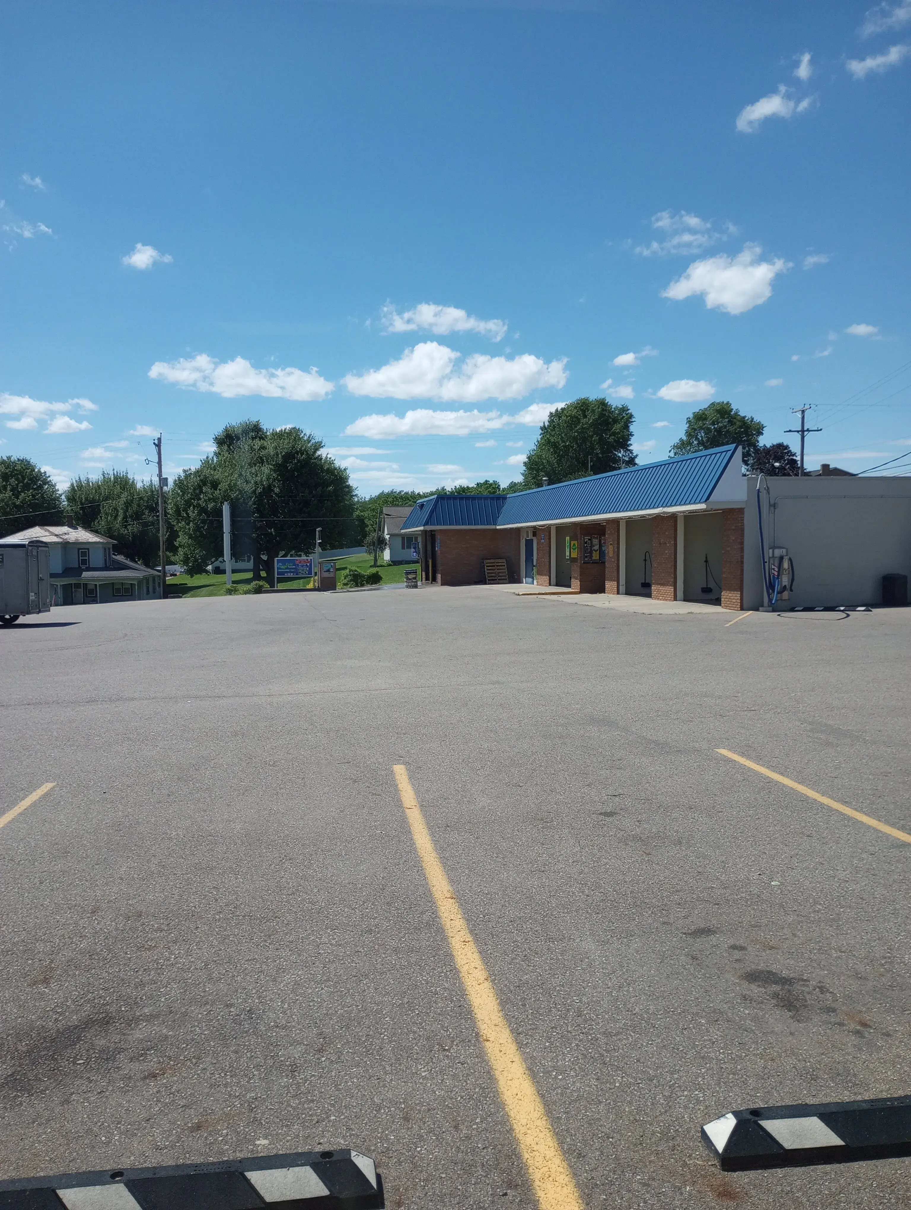 Sugarcreek Suds Laundromat thumbnail 11