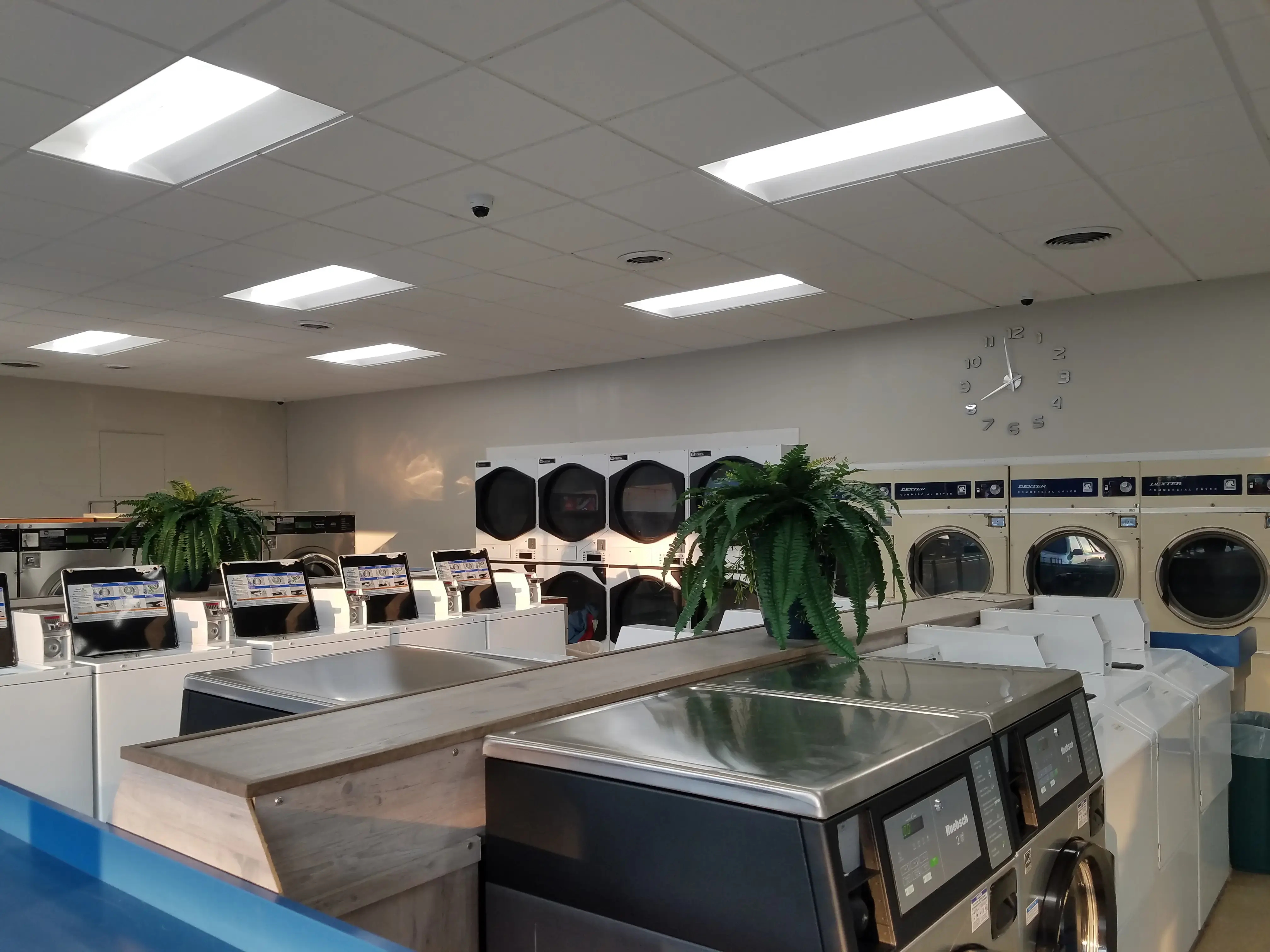 Sugarcreek Suds Laundromat - Image 13