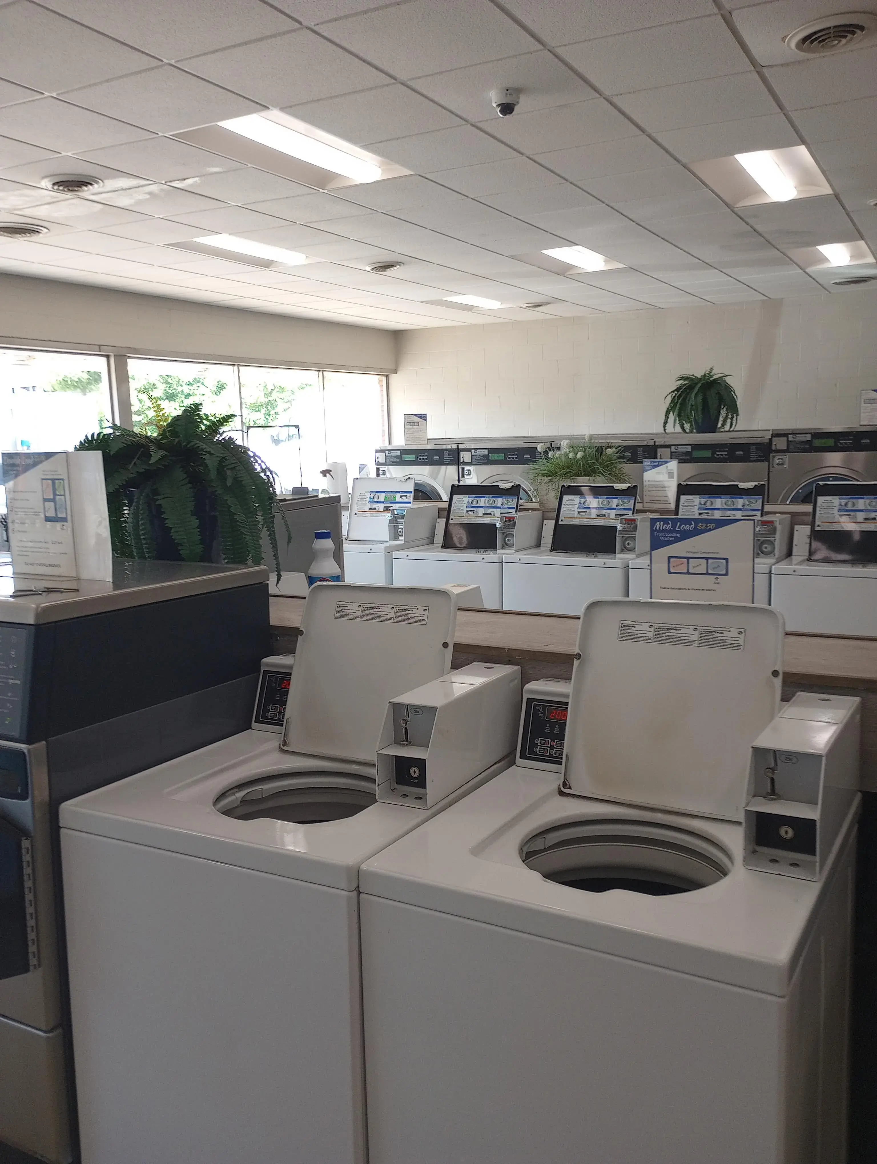 Sugarcreek Suds Laundromat - Image 5