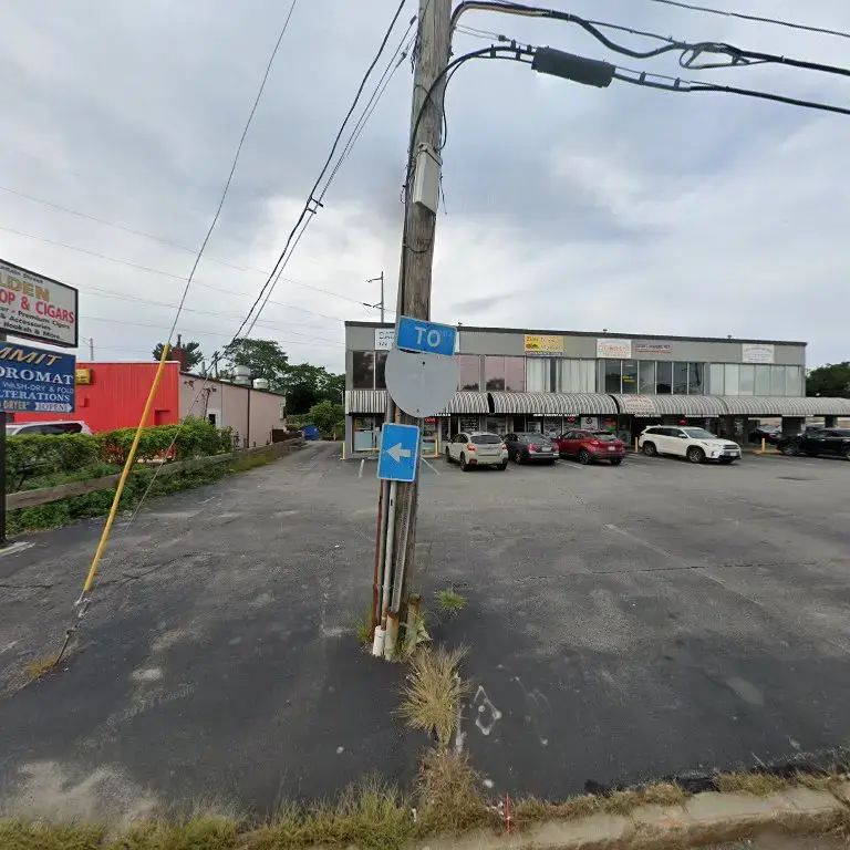 Summit Coin-Op & Cleaners location