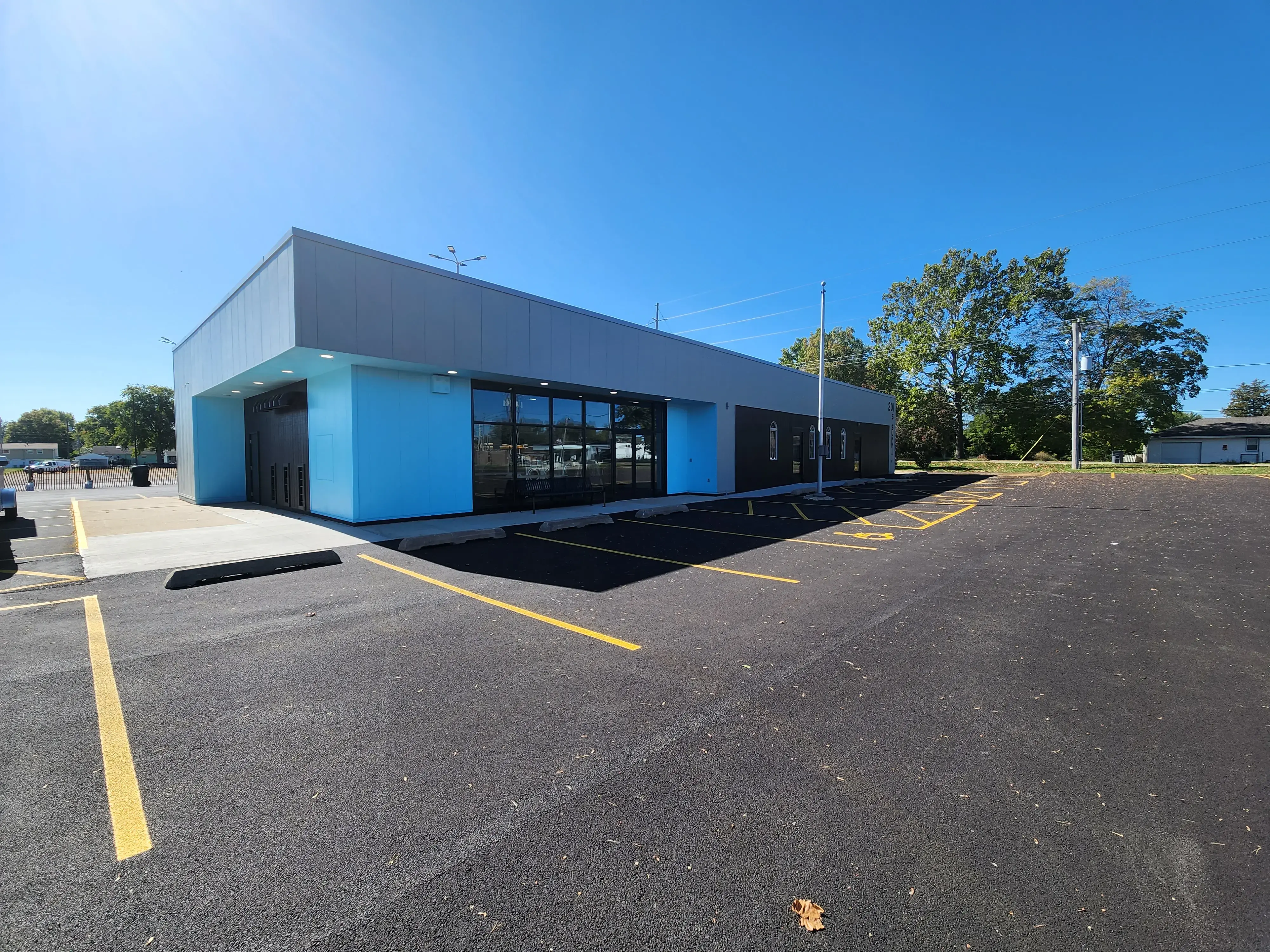 Summit Laundry - Image 2