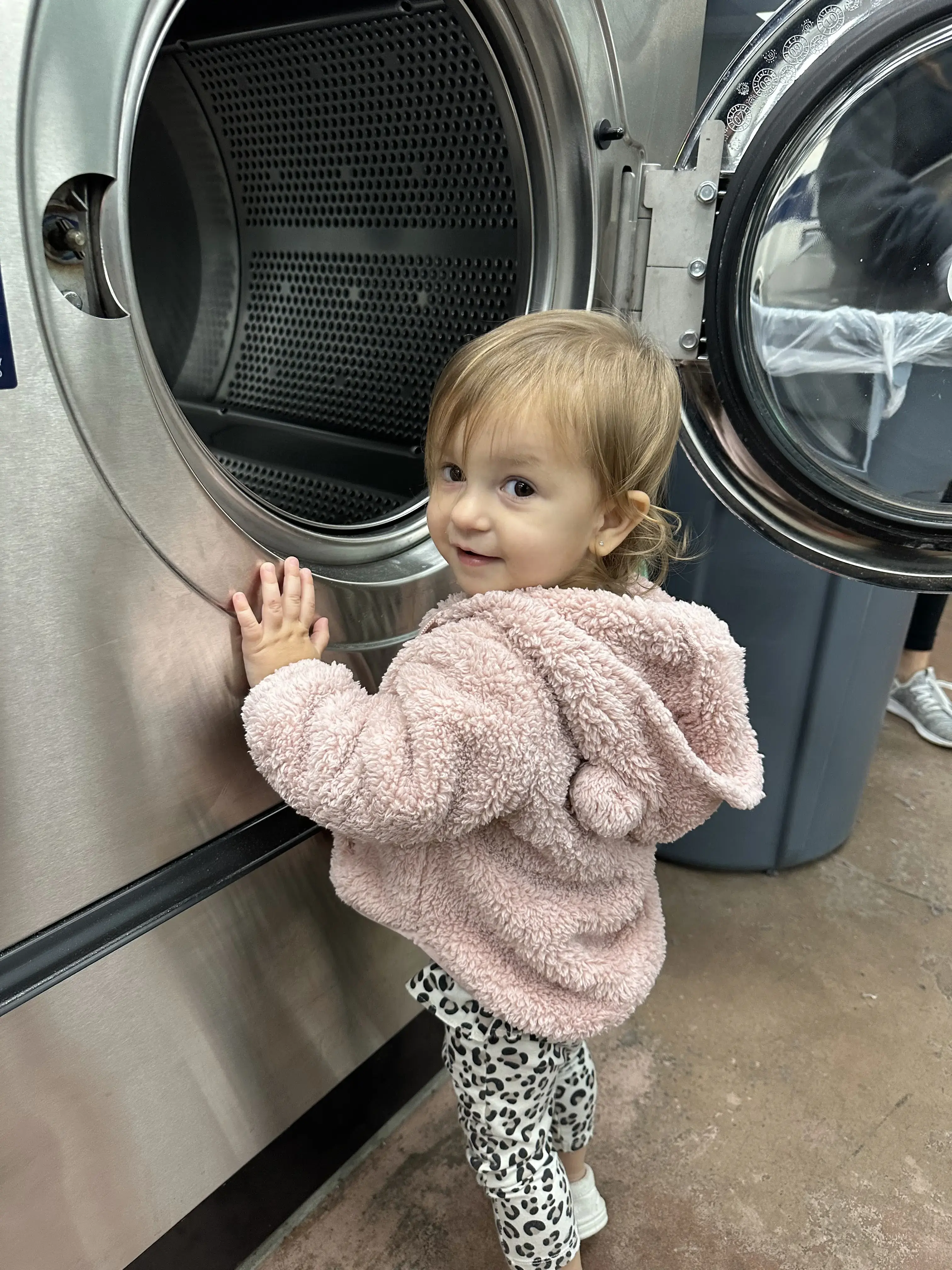 Summit Suds Laundromat thumbnail 15