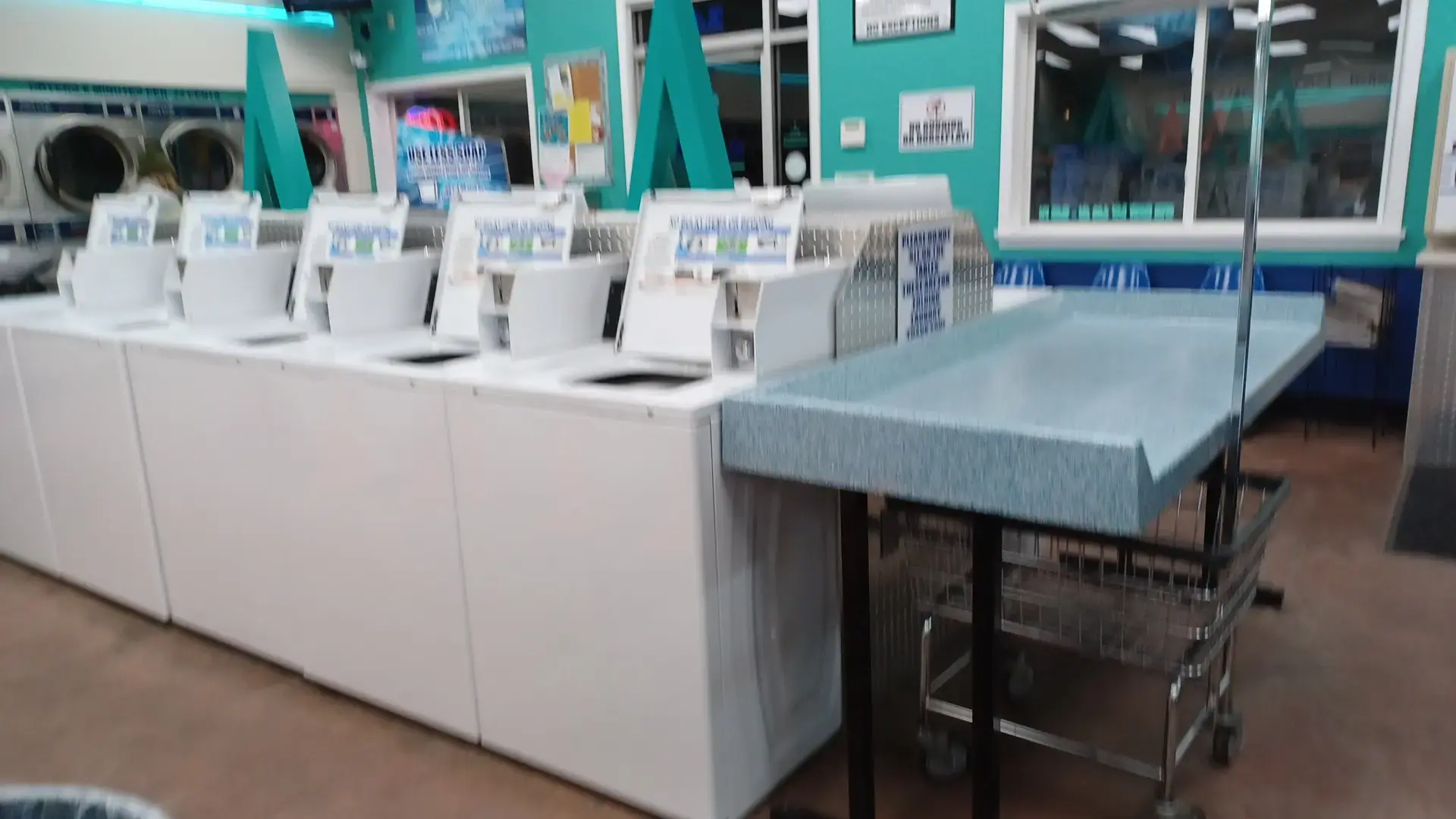 Summit Suds Laundromat - Image 12