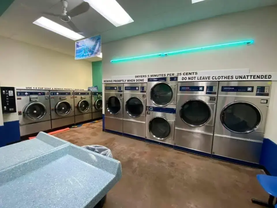 Summit Suds Laundromat thumbnail 20