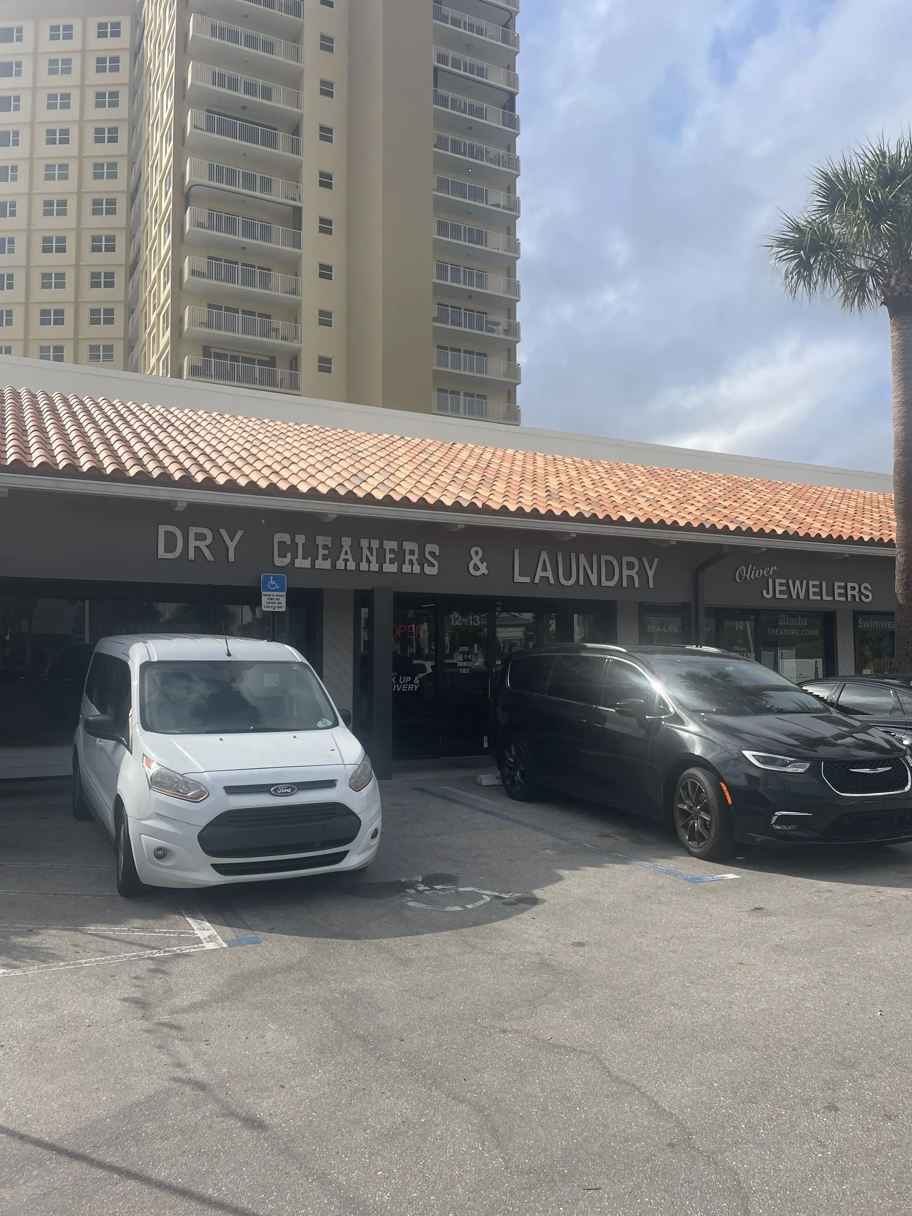 Sun Beach Laundry thumbnail 14