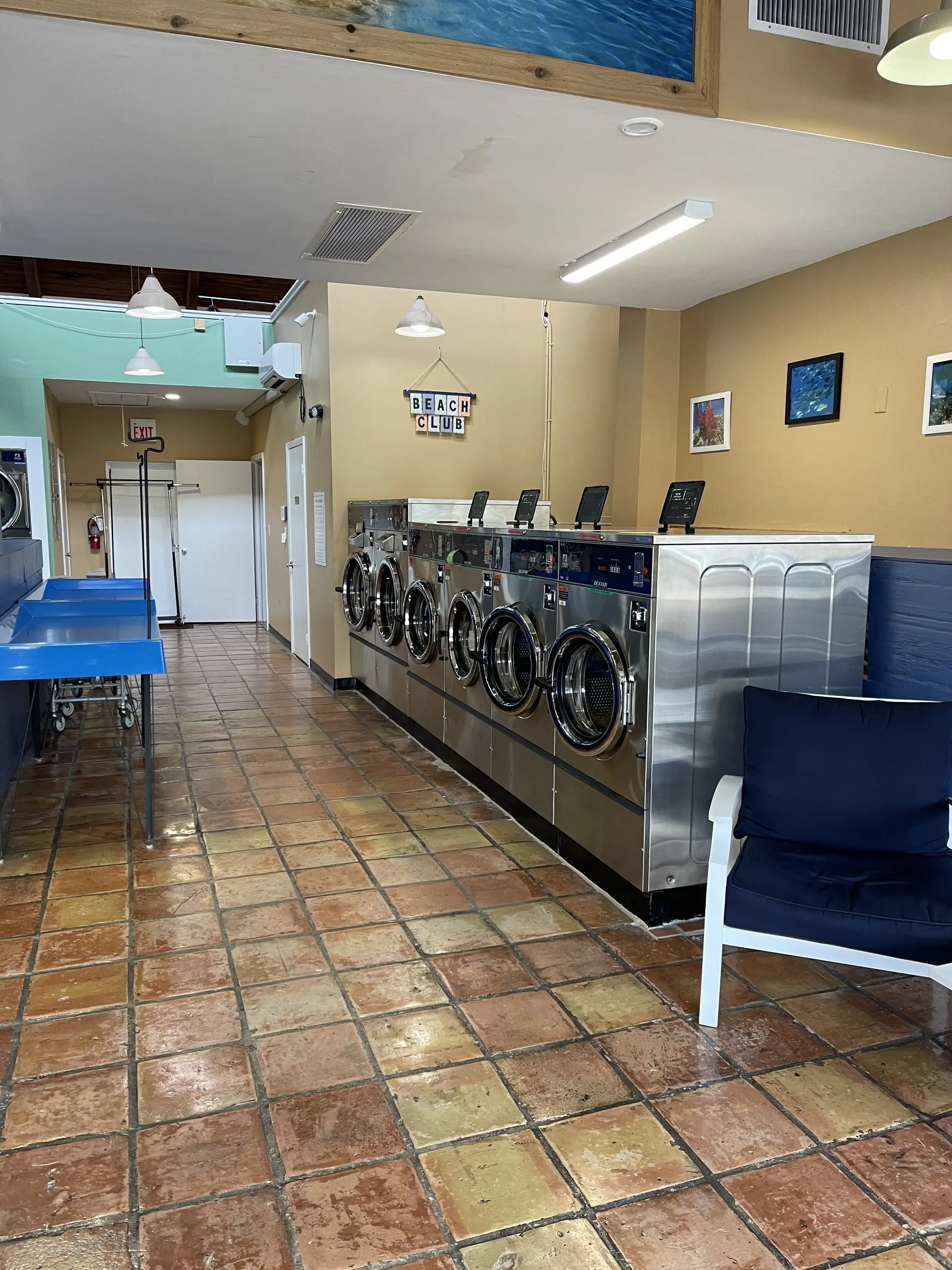 Sun Beach Laundry thumbnail 5