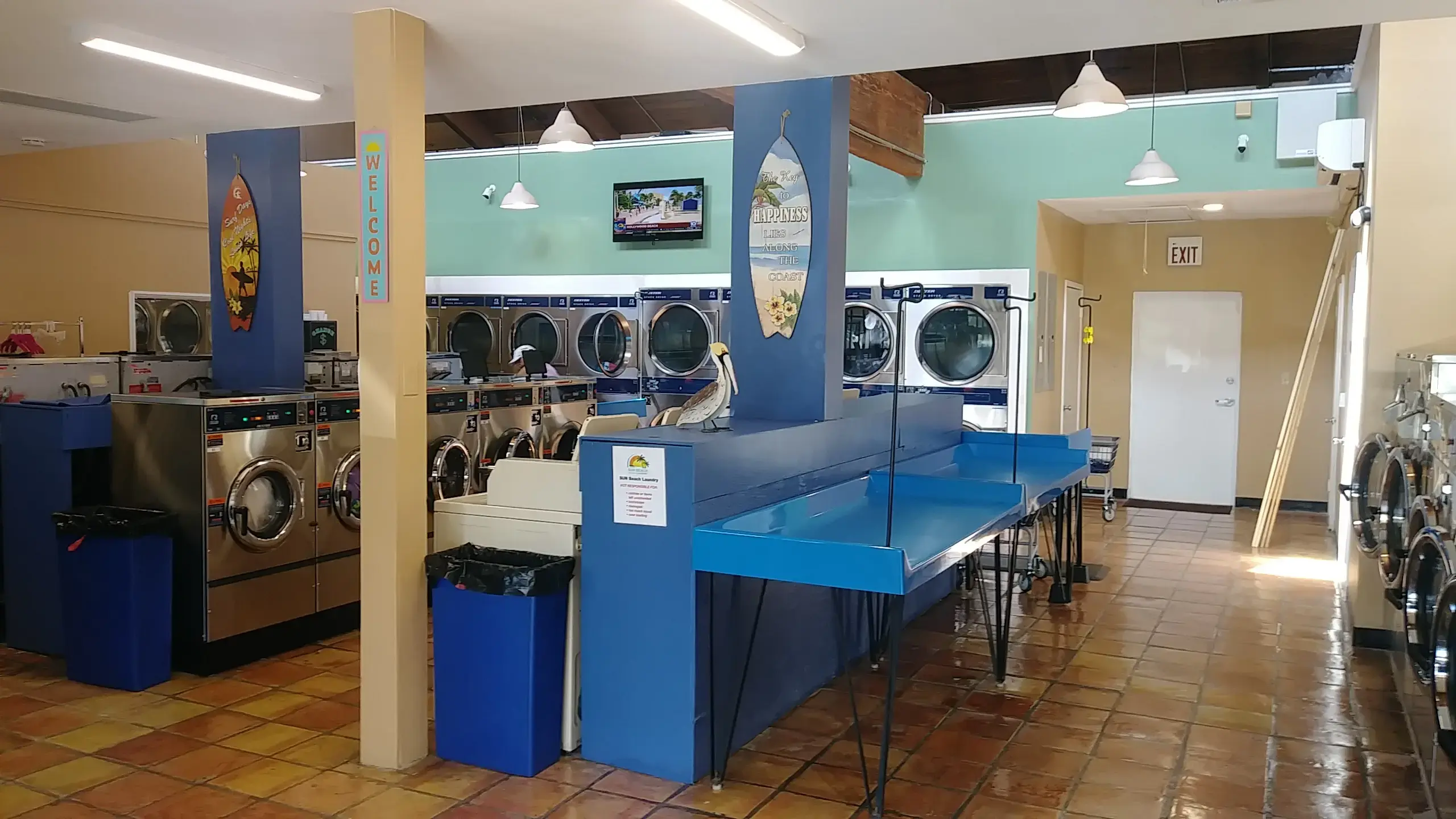 Sun Beach Laundry thumbnail 10