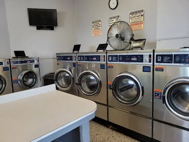 Sun City Center Laundry and Dry Cleaning thumbnail 13