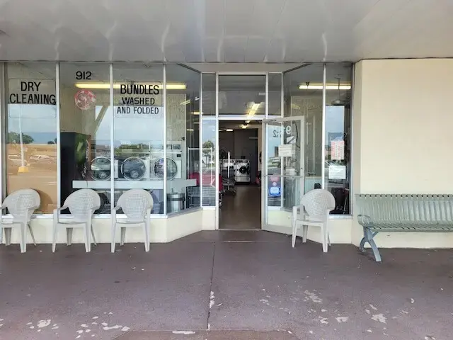 Sun City Center Laundry and Dry Cleaning thumbnail 3