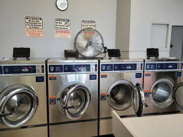 Sun City Center Laundry and Dry Cleaning - Image 14