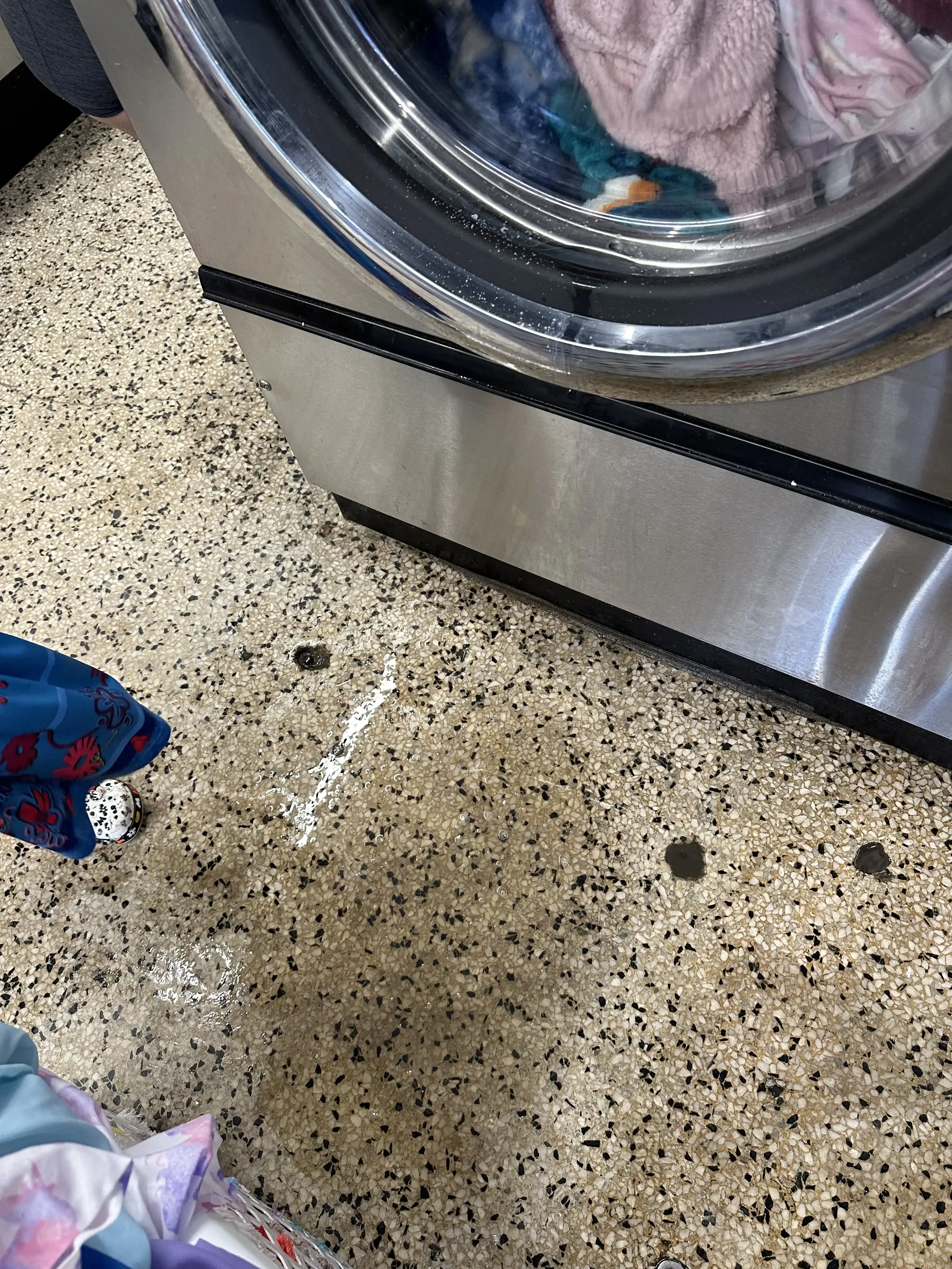 Sun City Center Laundry and Dry Cleaning - Image 7