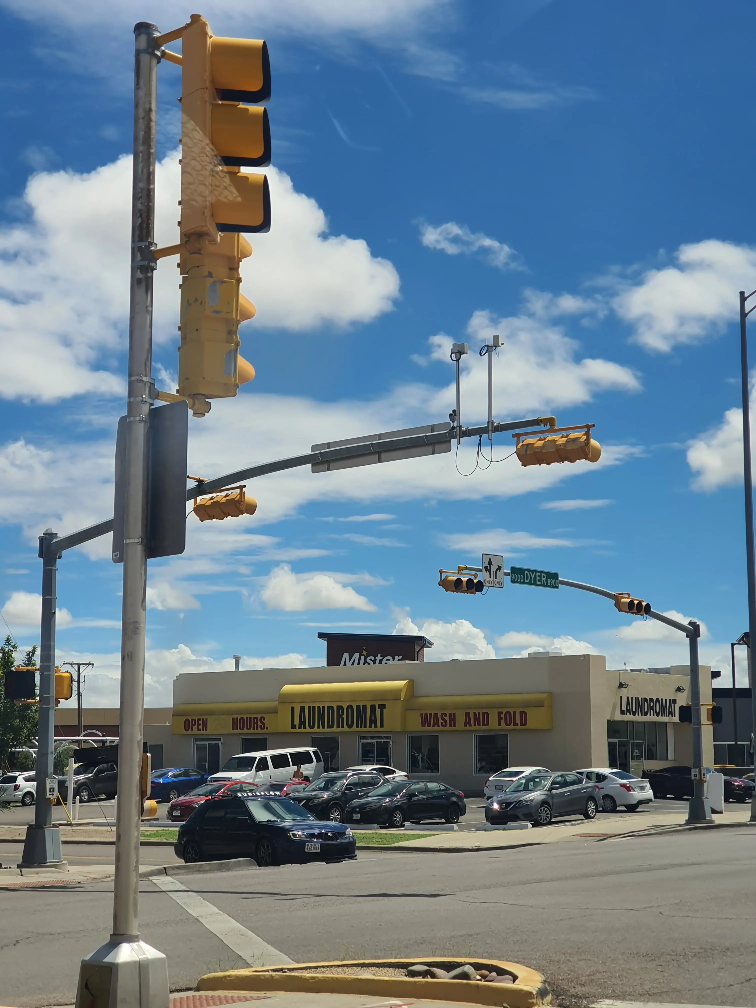 Sun City Laundry - Image 8