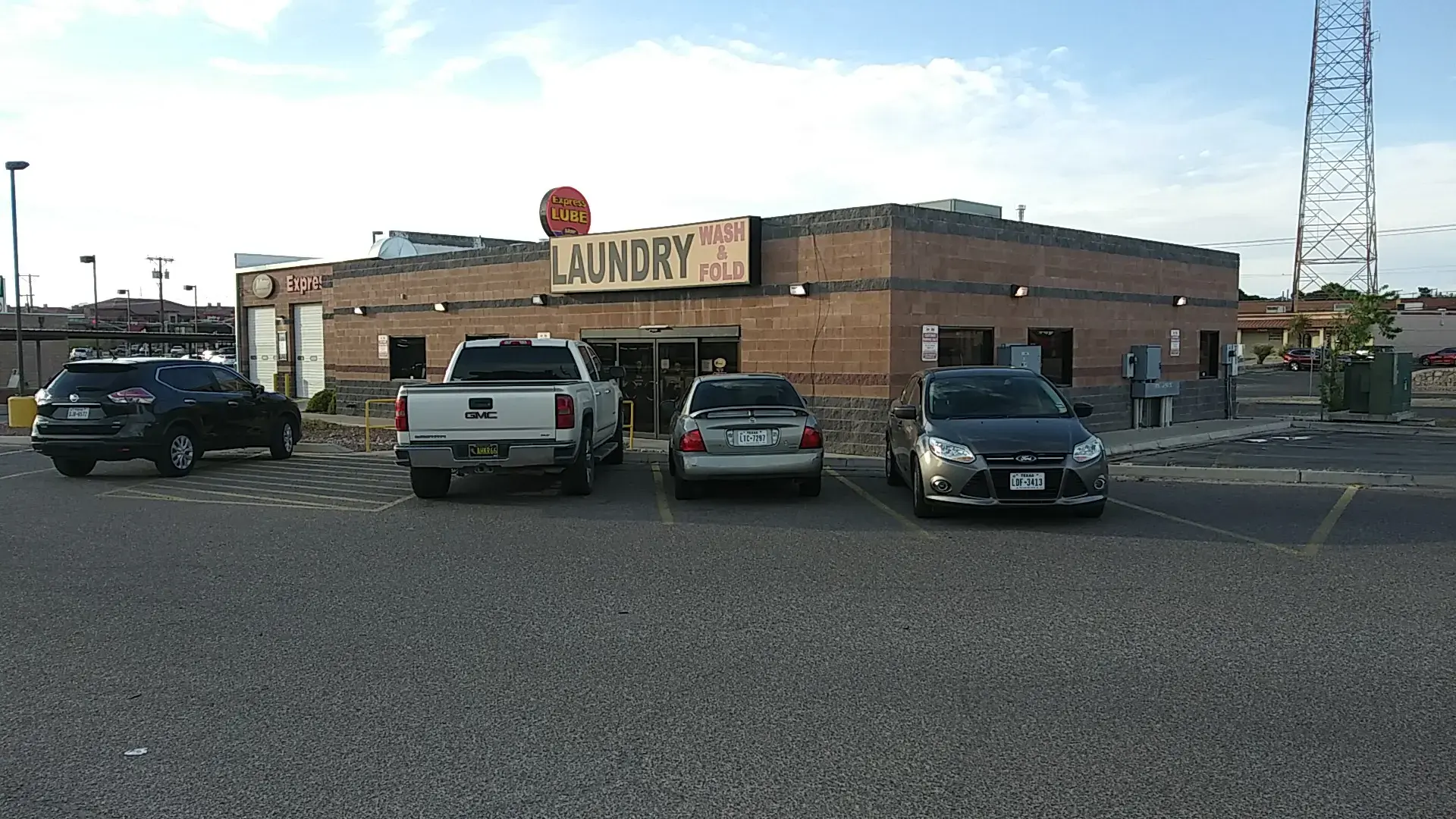 Sun City Laundry - Image 17