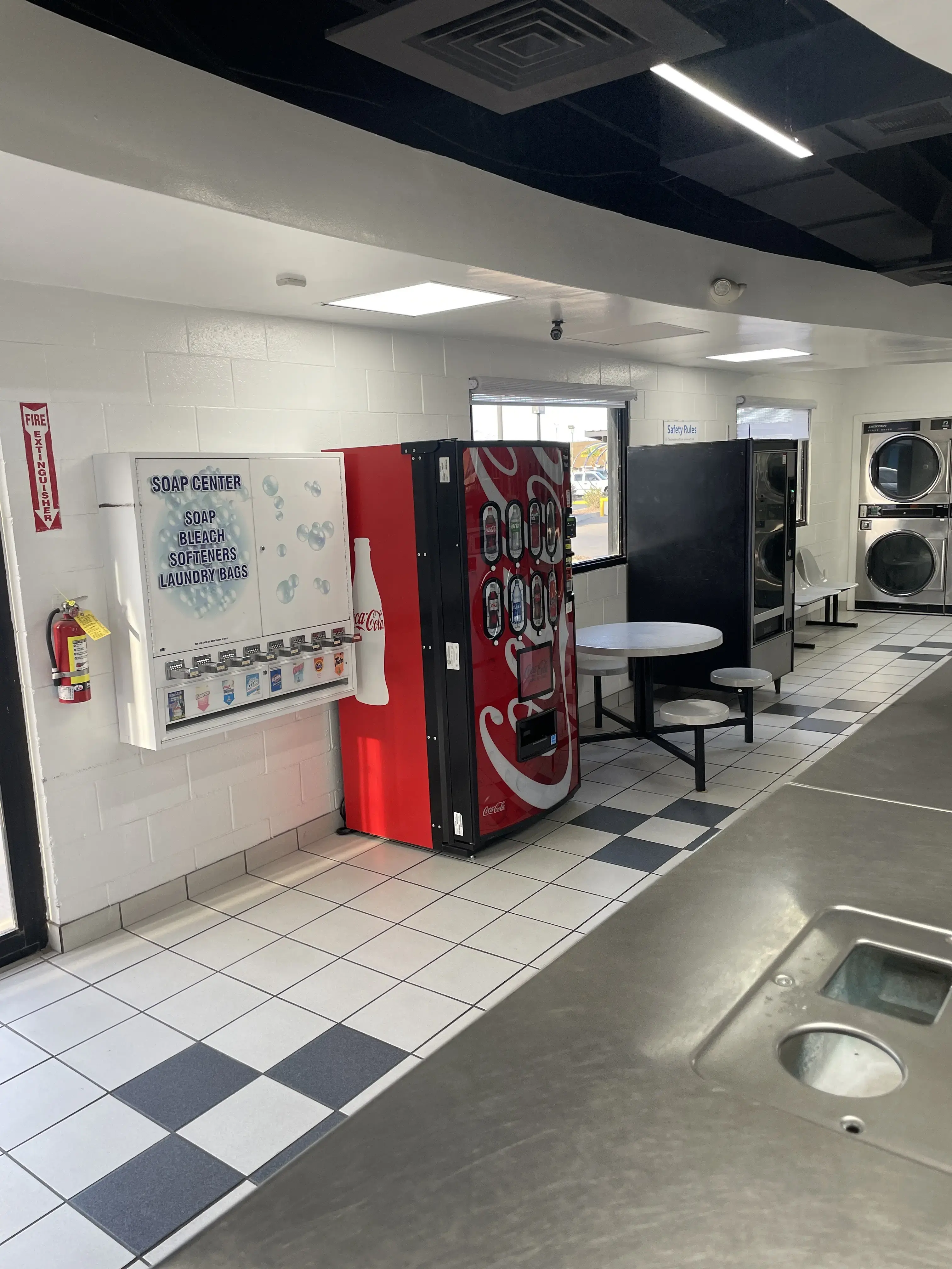 Sun City Laundry - Image 3