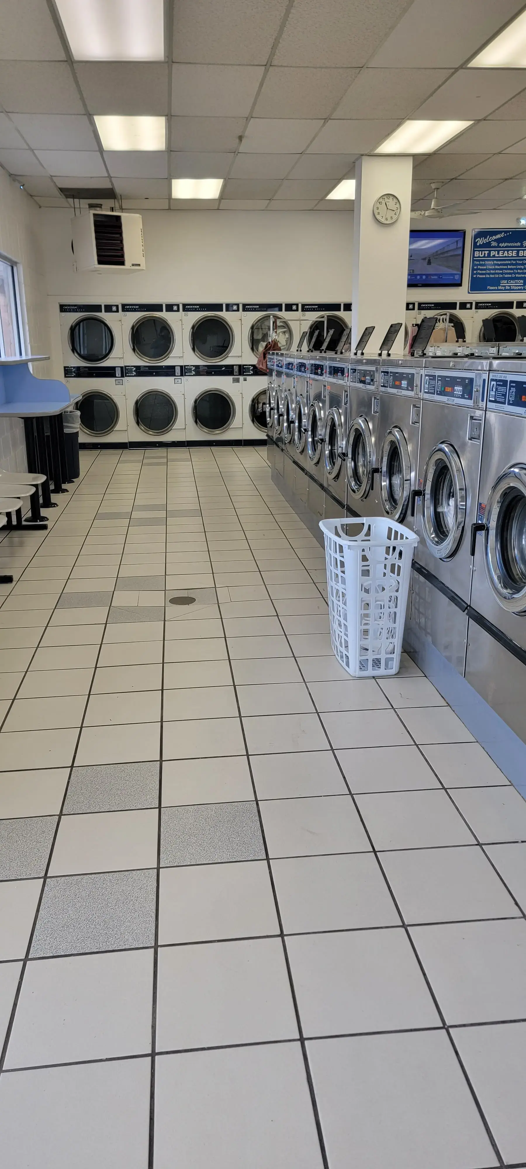 Sun City Laundry - Image 16