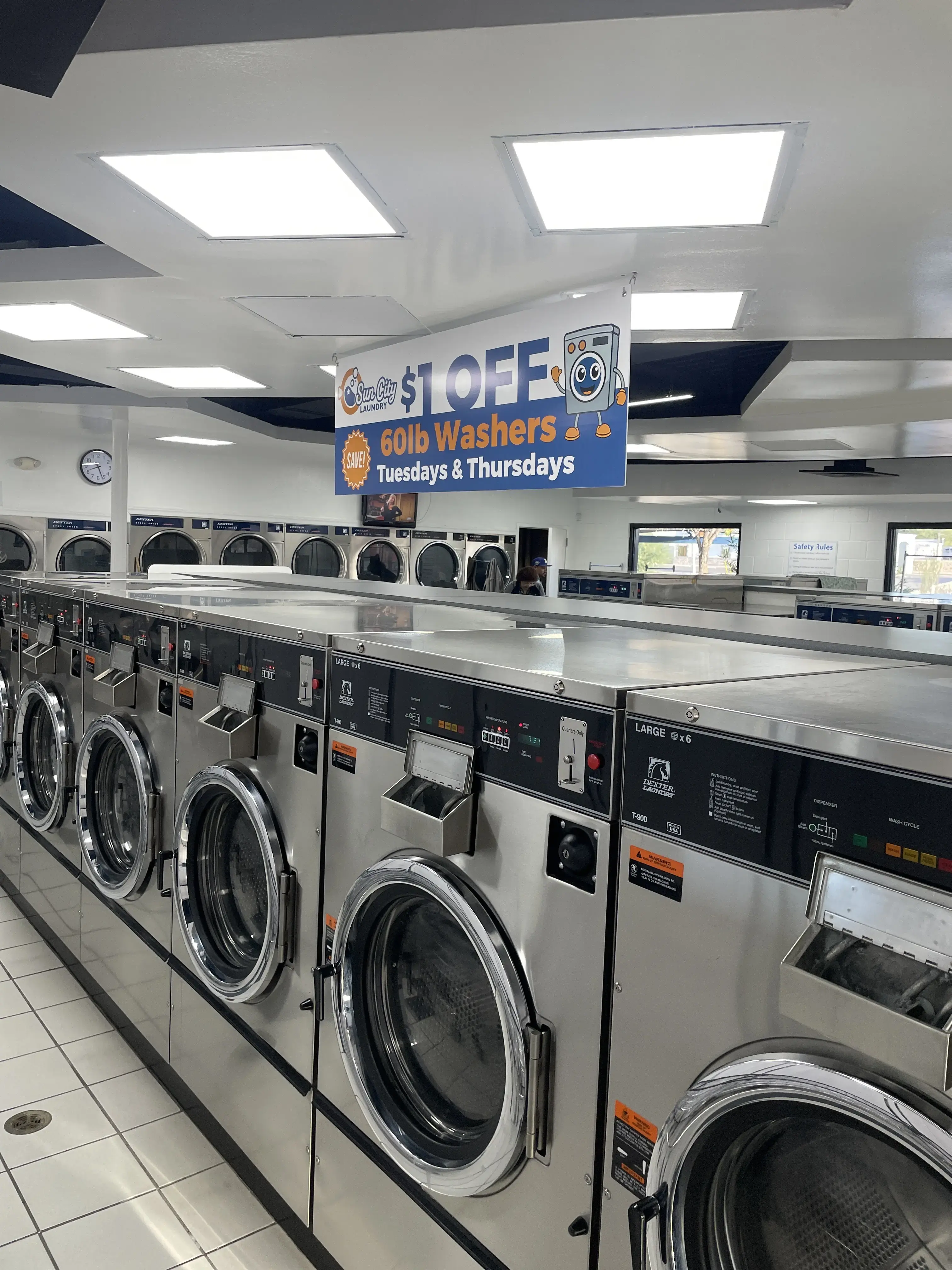 Sun City Laundry - Image 1