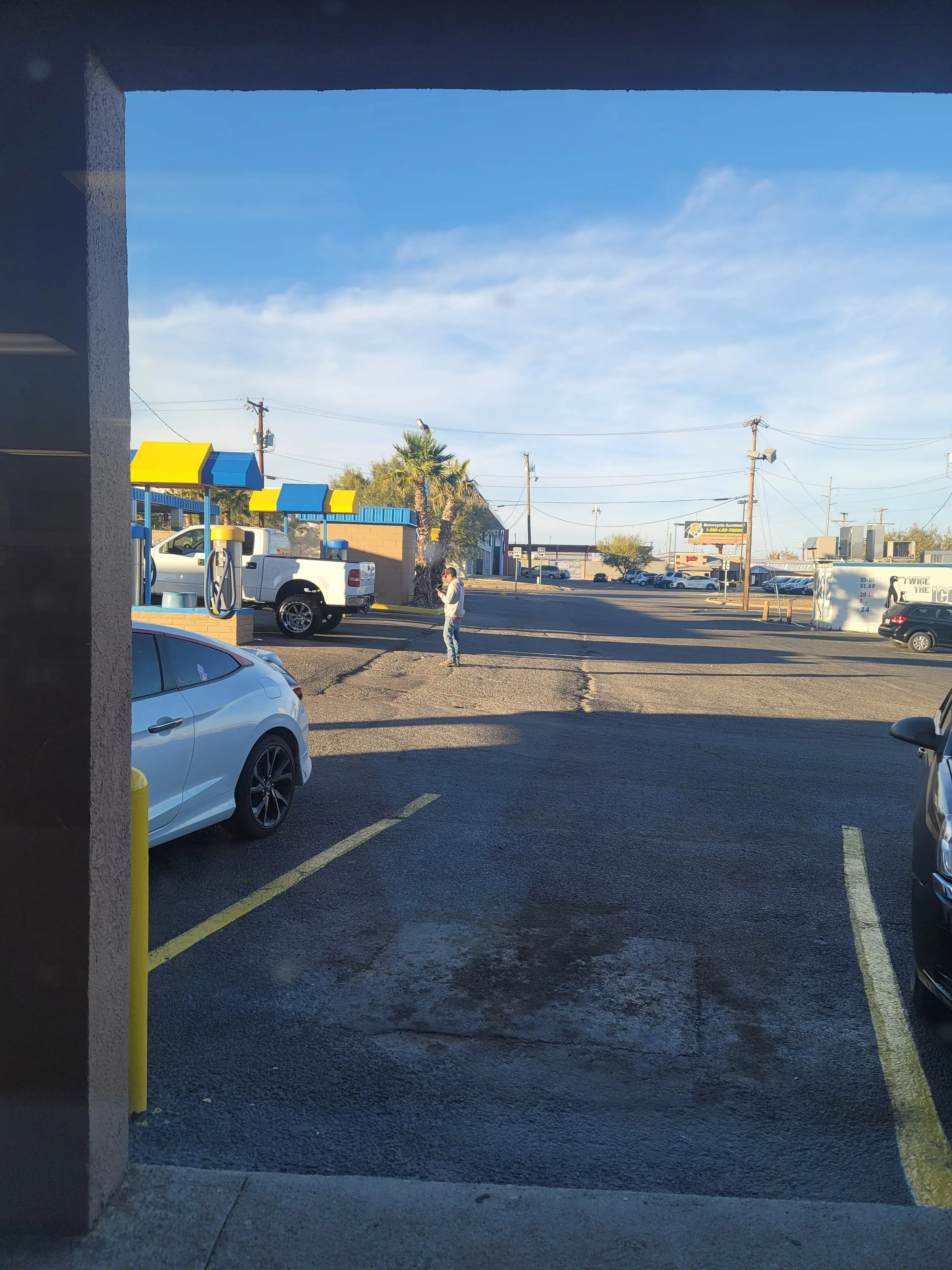 Sun City Laundry thumbnail 8