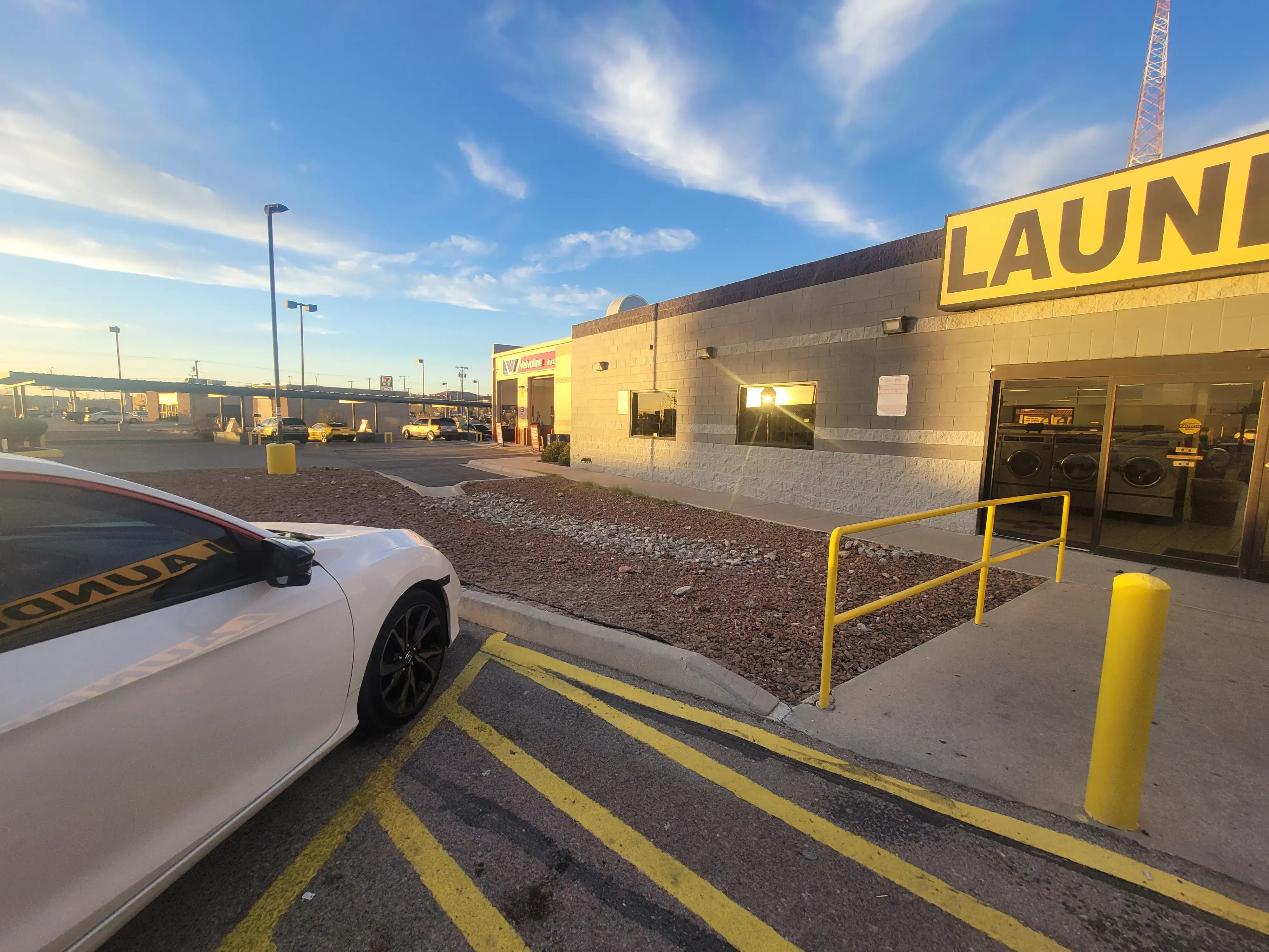 Sun City Laundry thumbnail 8