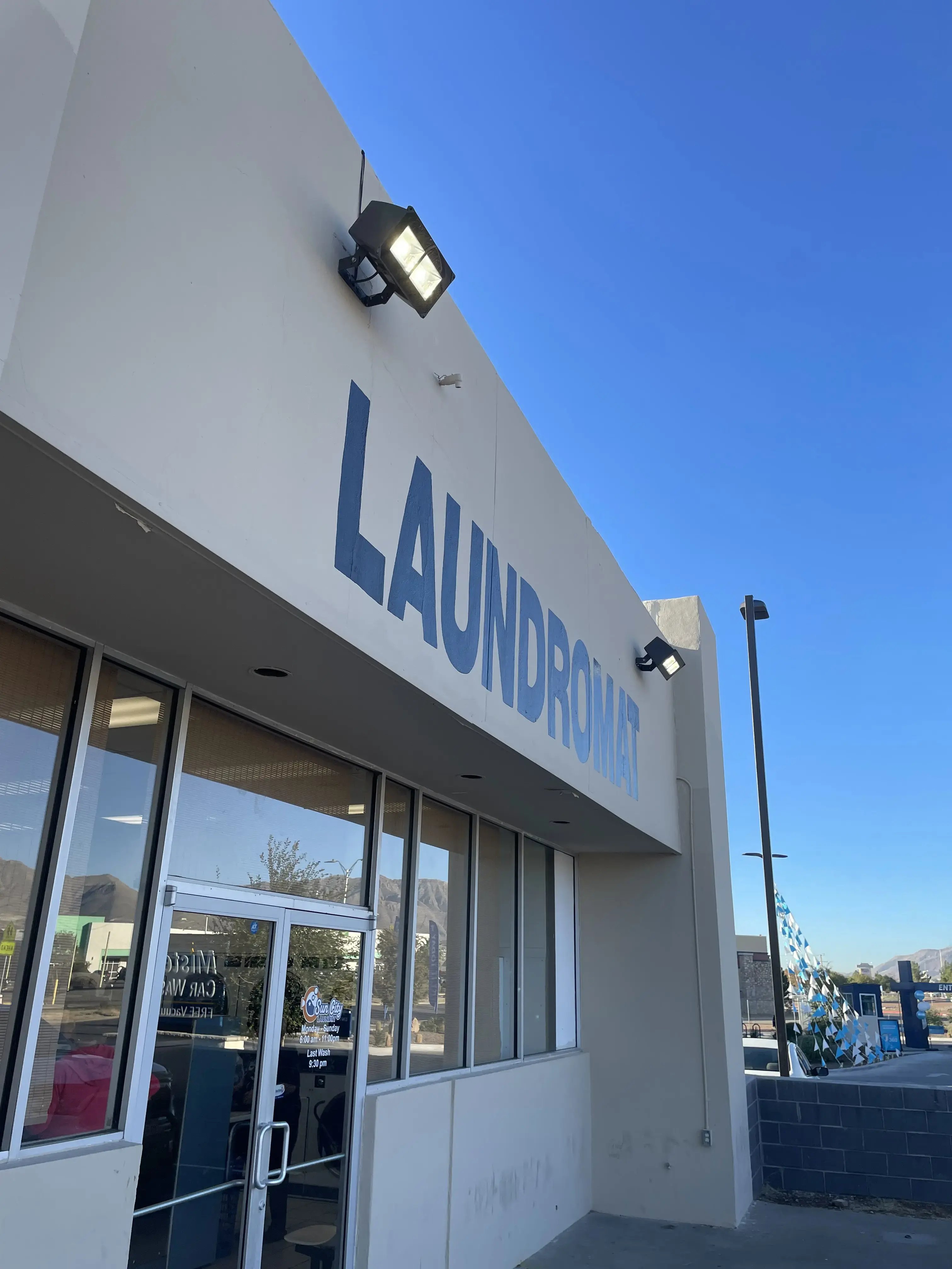 Sun City Laundry - Image 5