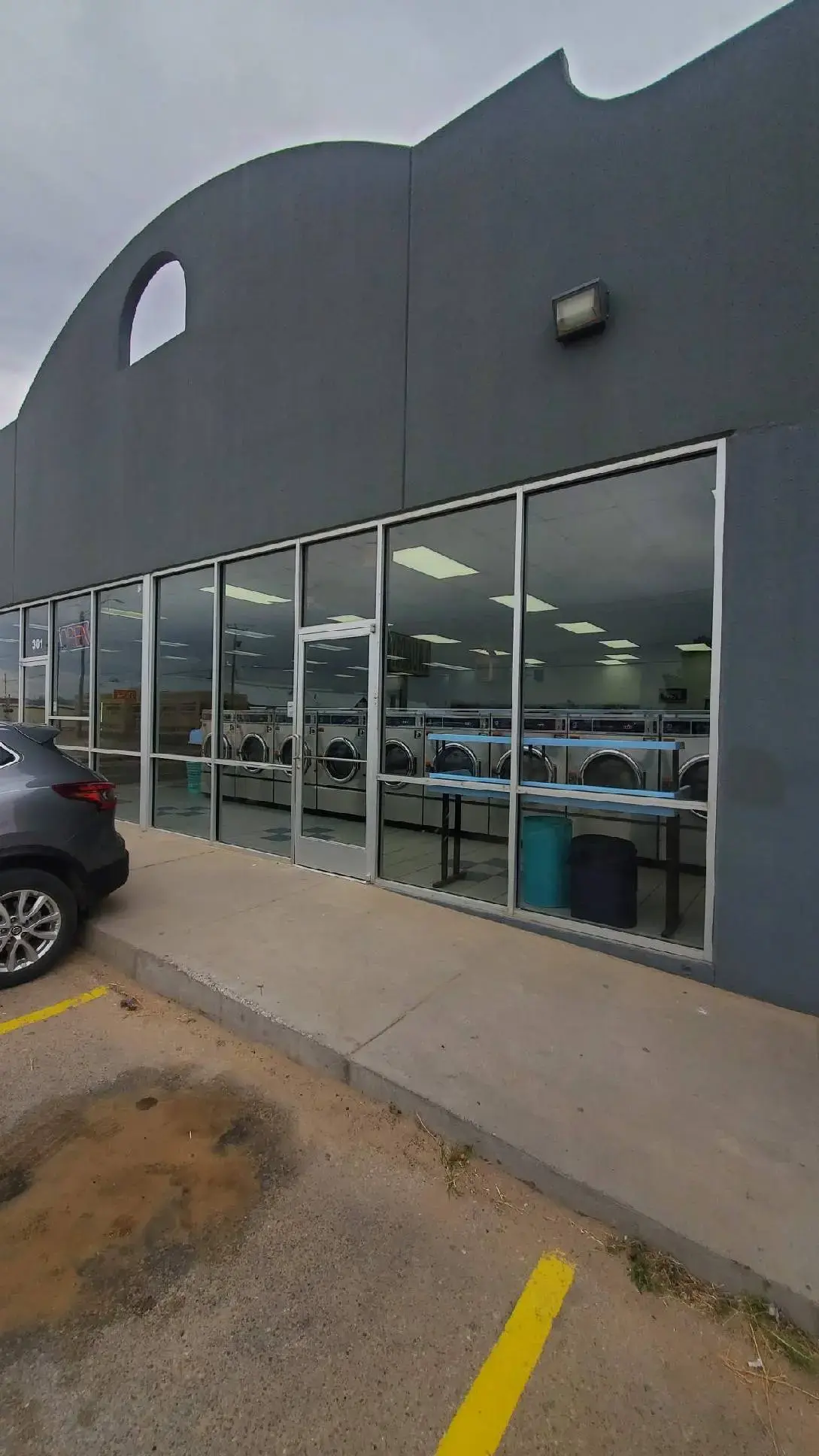 Sun City Laundry - Image 4